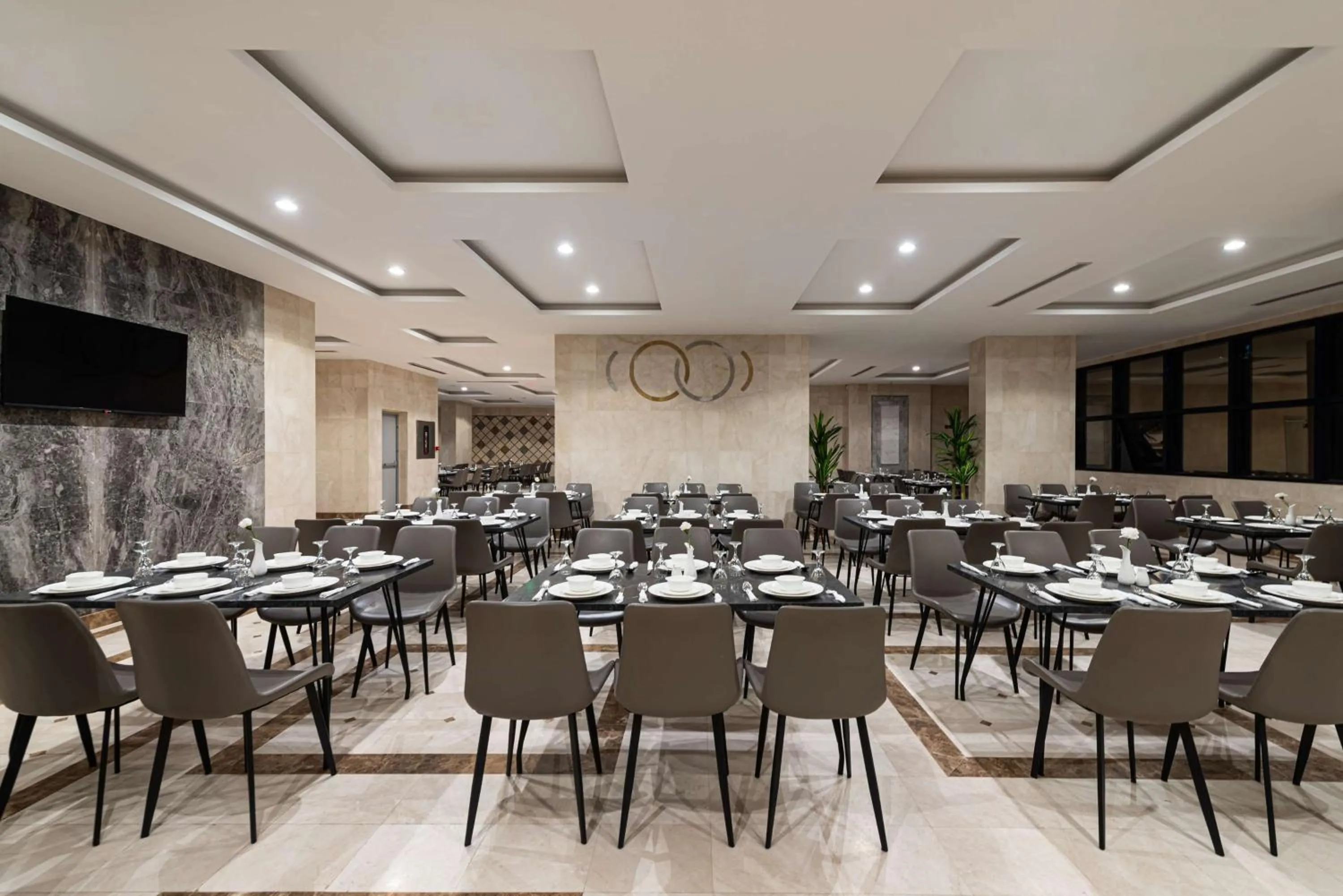 Restaurant/places to eat in Best Western Ajyad Makkah