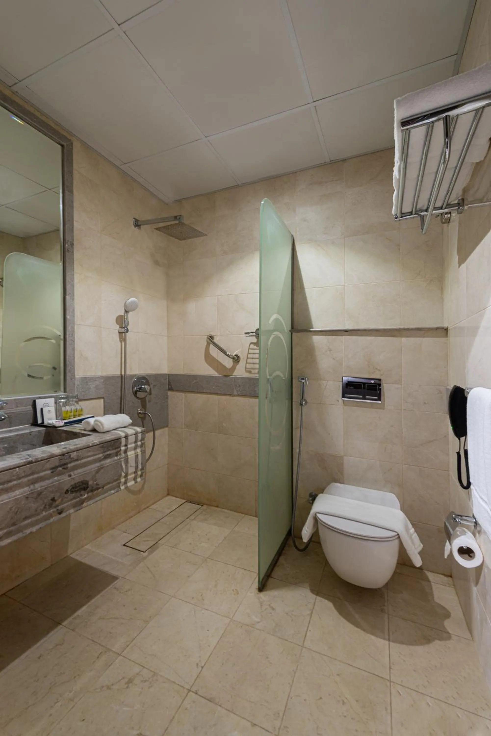 Shower in Best Western Ajyad Makkah