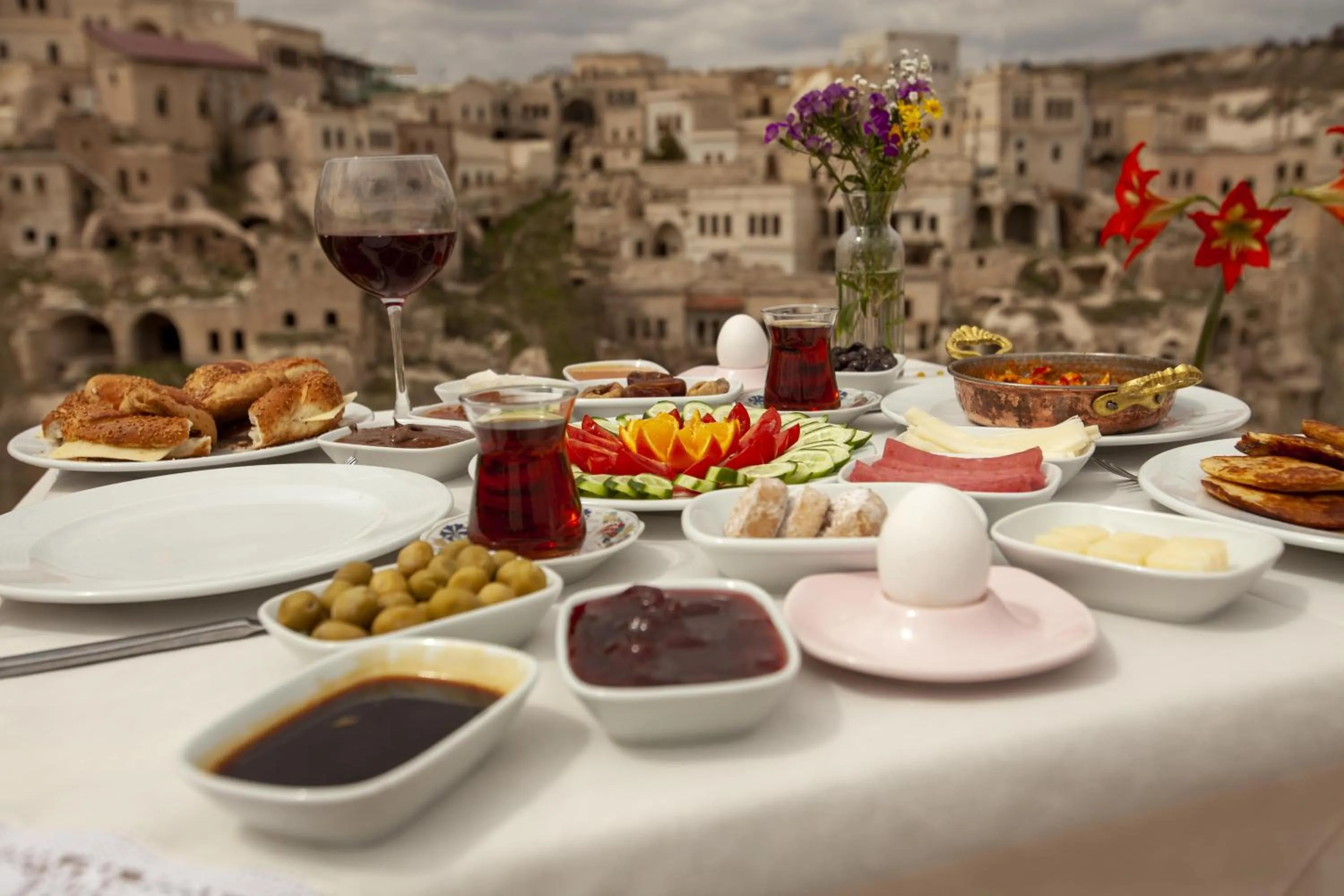 Restaurant/places to eat in Narcissos Cave