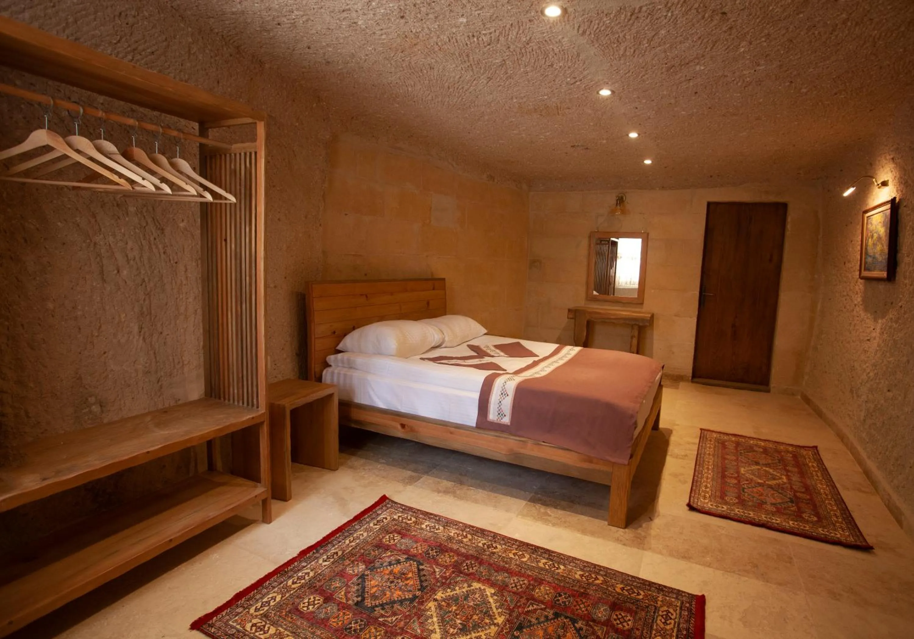 Bedroom, Bed in Narcissos Cave