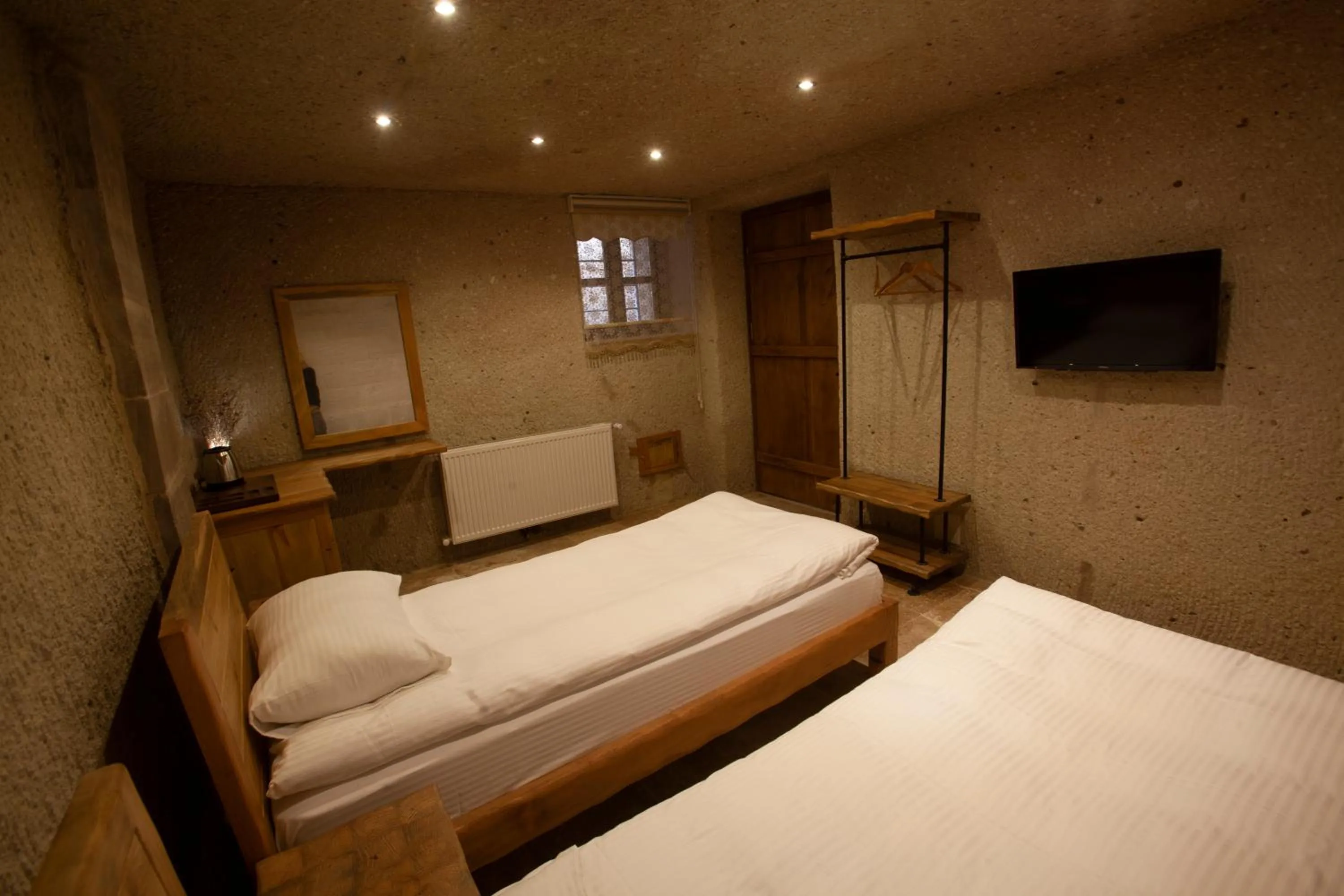 Bedroom, Bed in Narcissos Cave