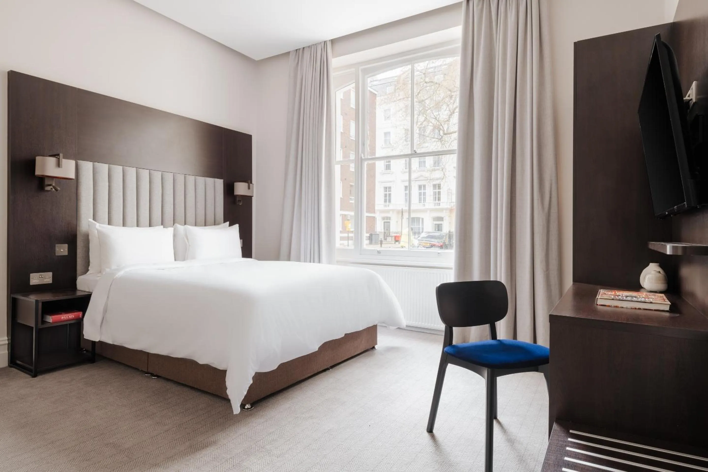 Bedroom, Bed in Rove Hotel London Paddington