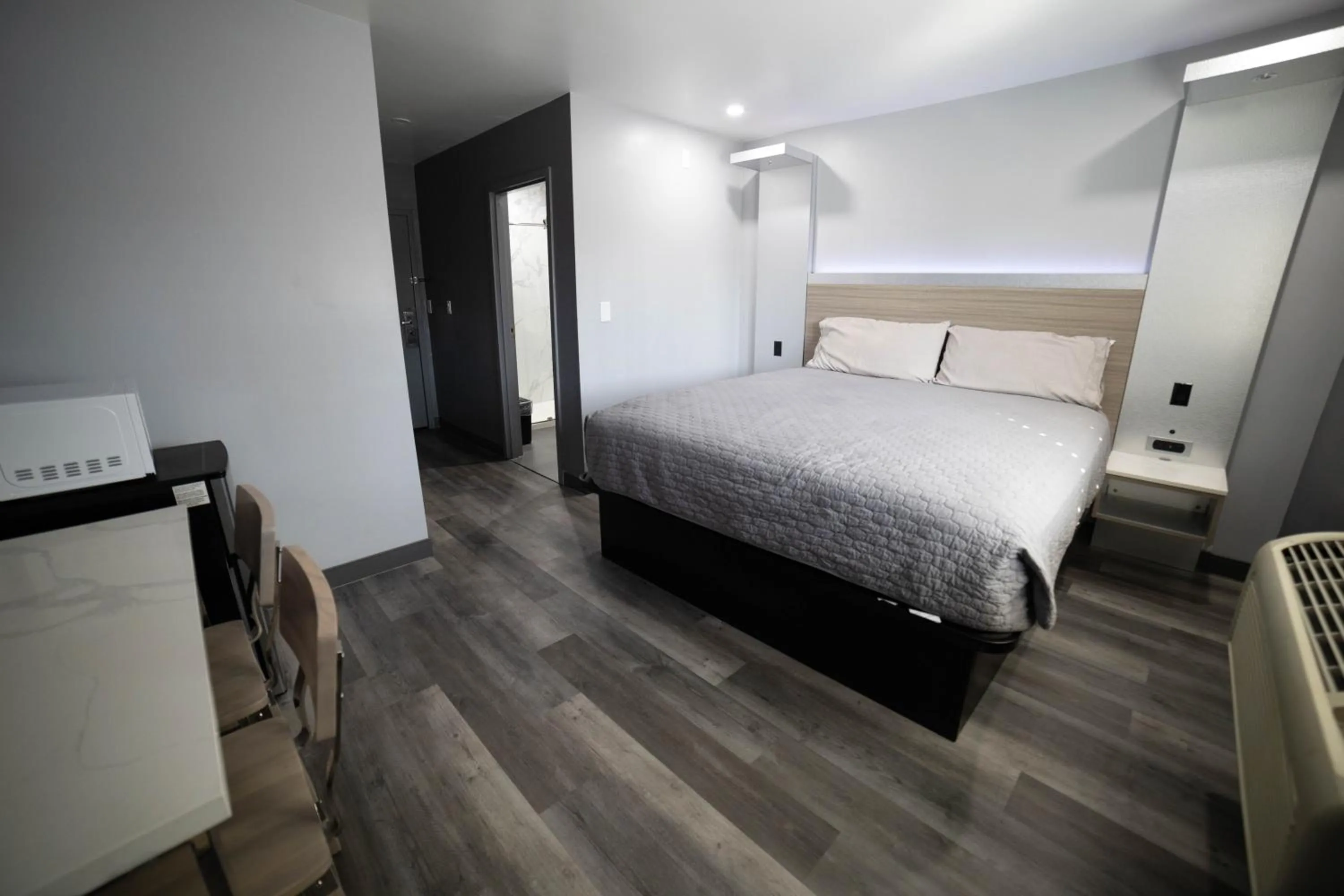 Bedroom, Bed in Palms Motel