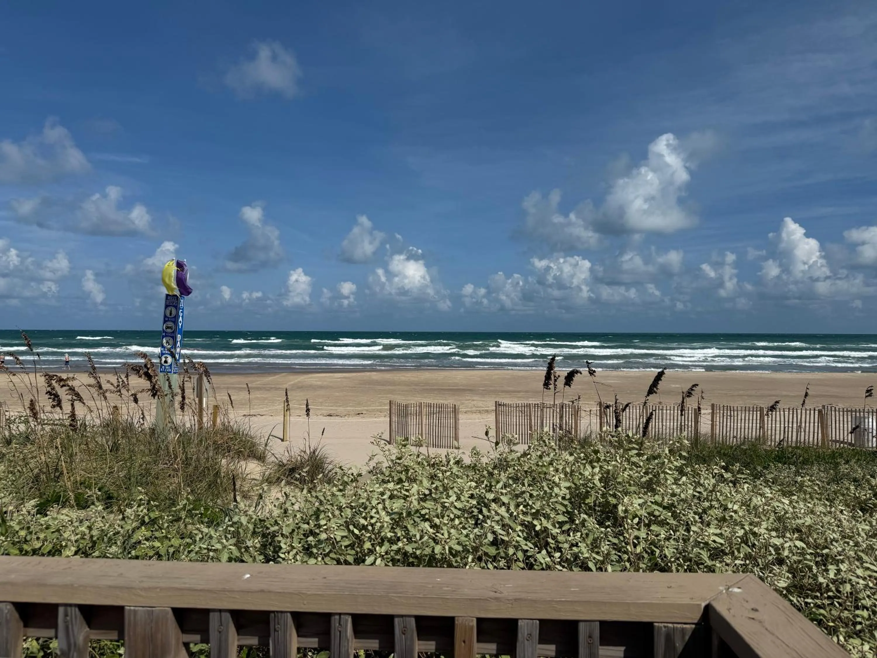 SPI Beach Condo - Just a block away to Paradise