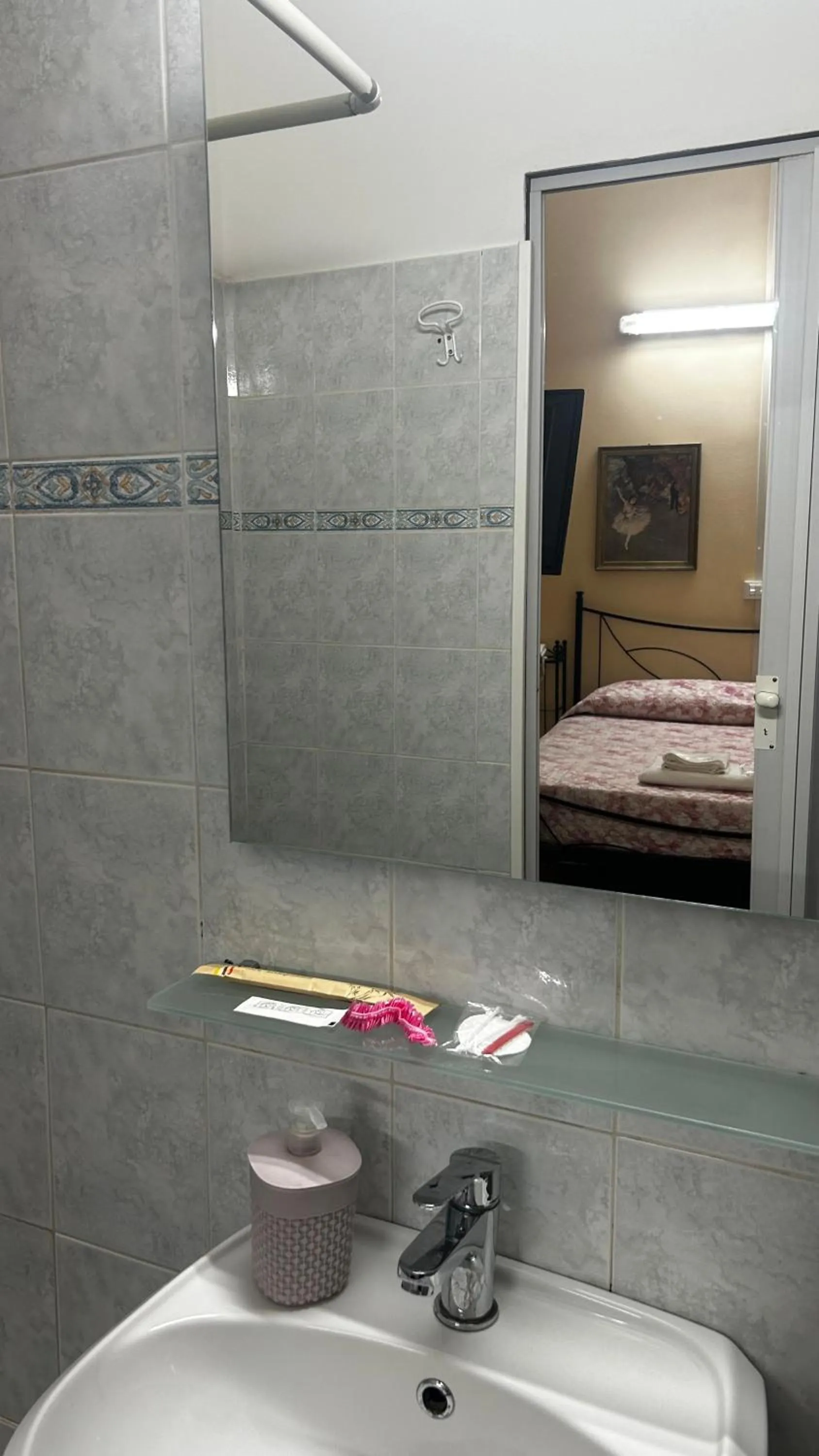 Bathroom in Albergo fiorita