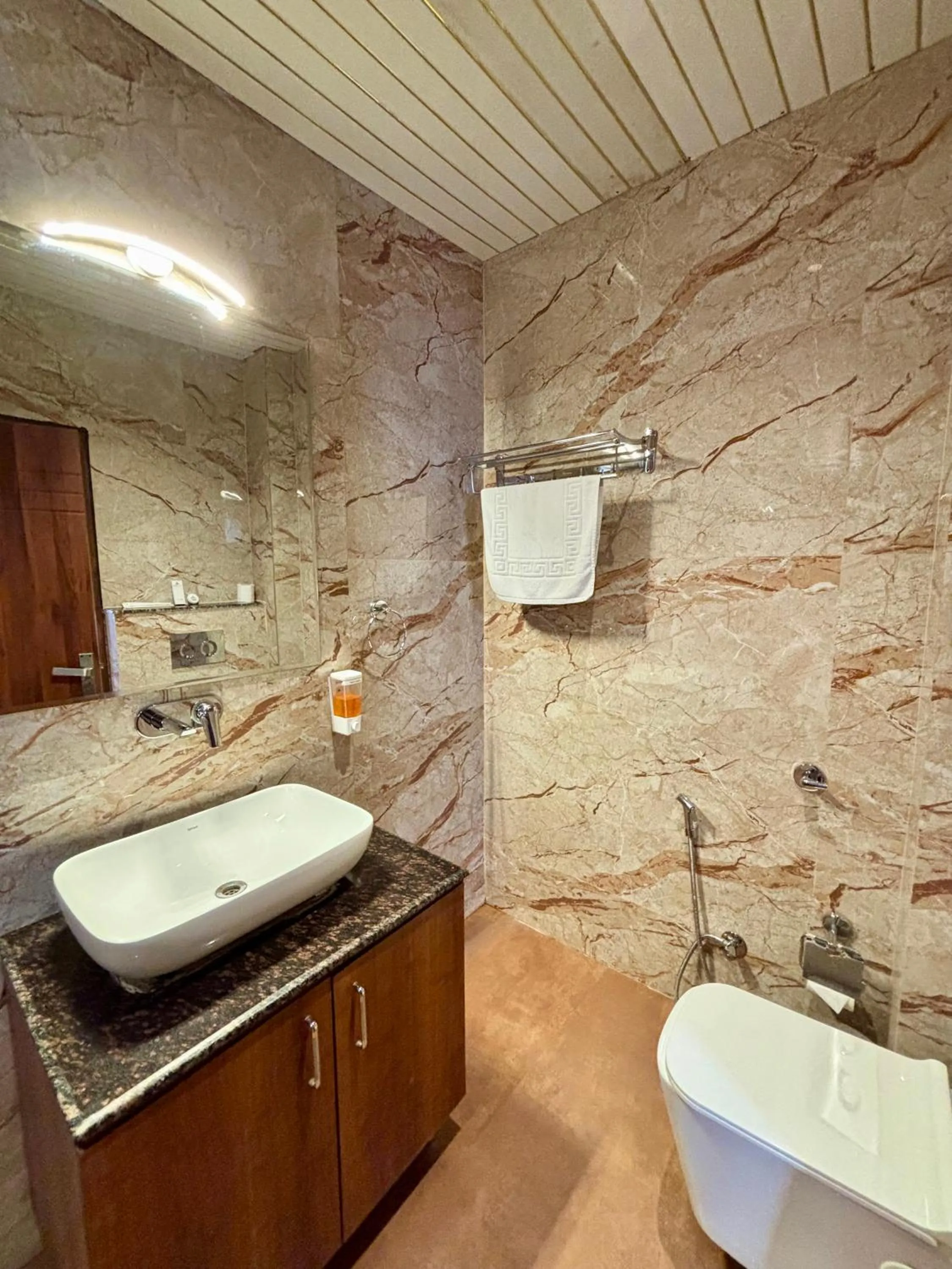 Toilet in Vyom Boutique Hotel Rishikesh