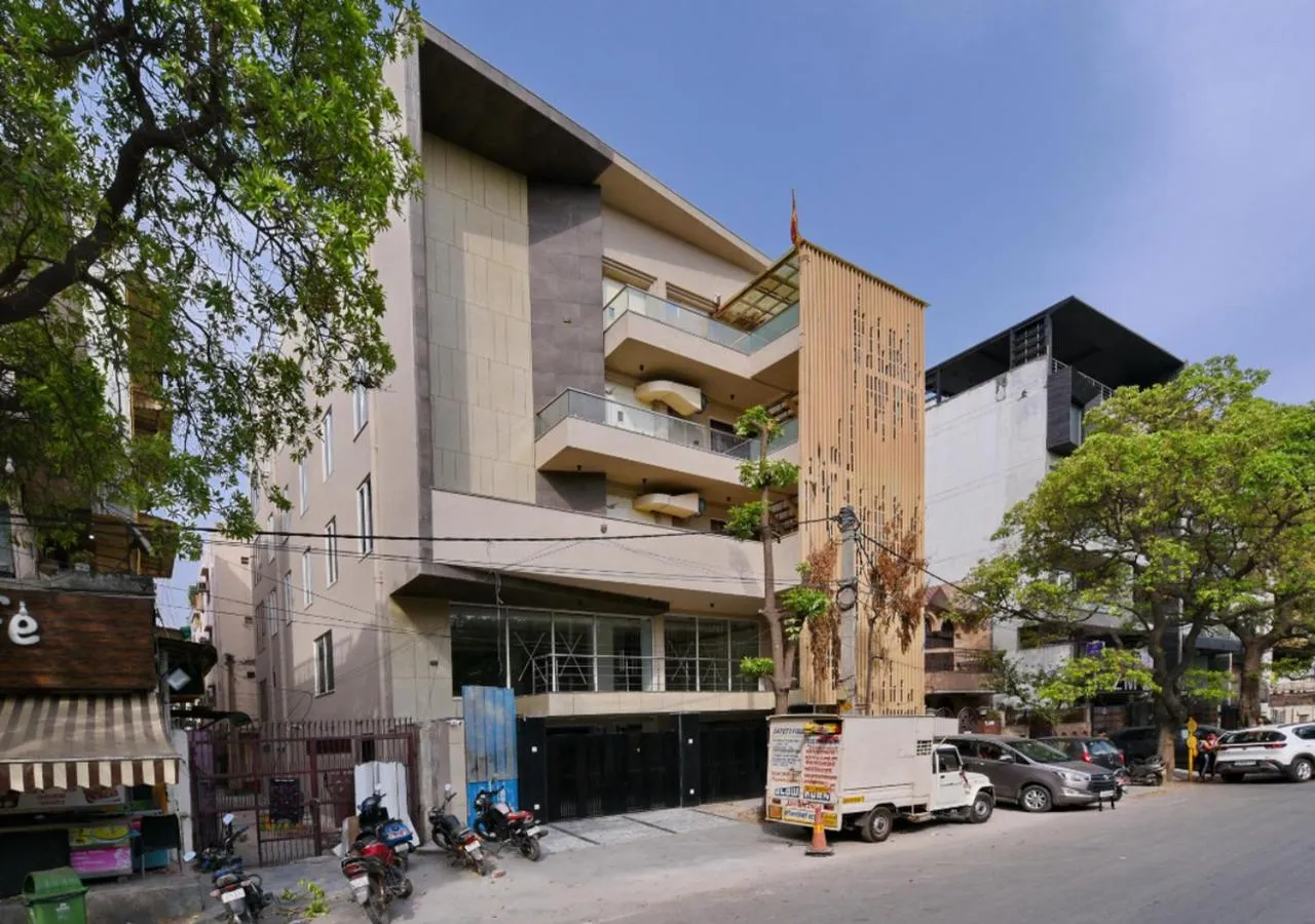 Facade/entrance in FabHotel Pitampura