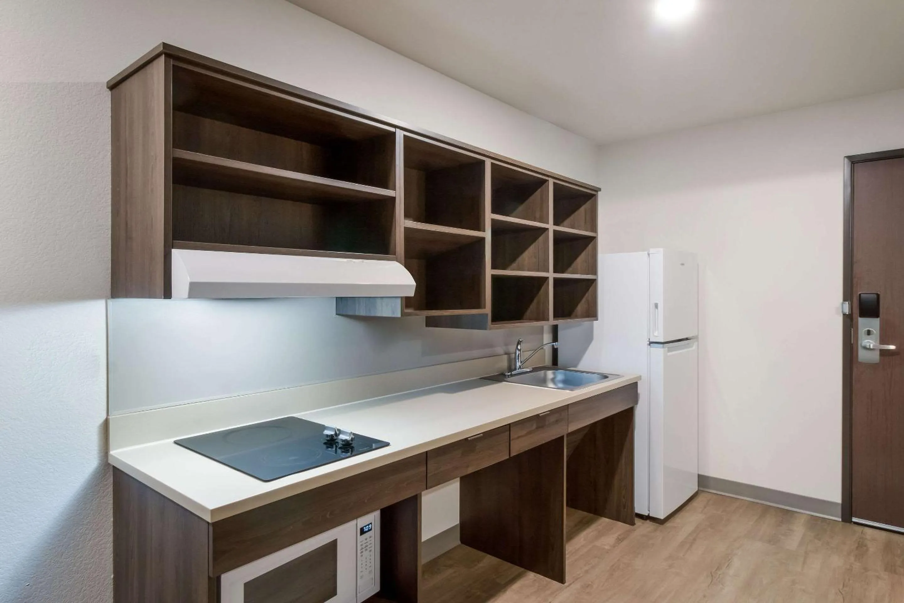 Bedroom in WoodSpring Suites Mesa Chandler