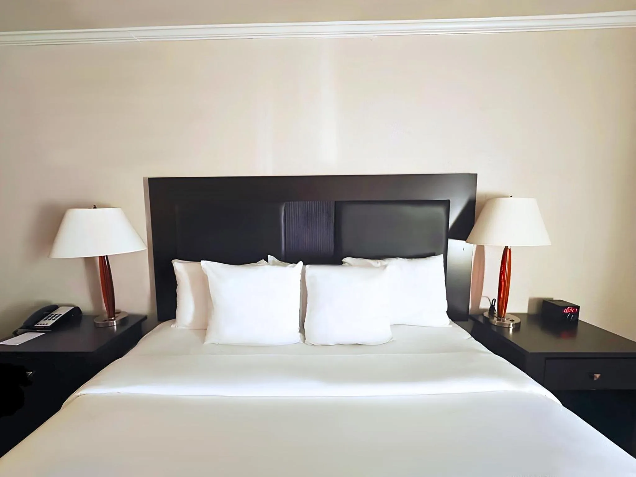 Bedroom, Bed in Quality Inn Fort Worth - Downtown East