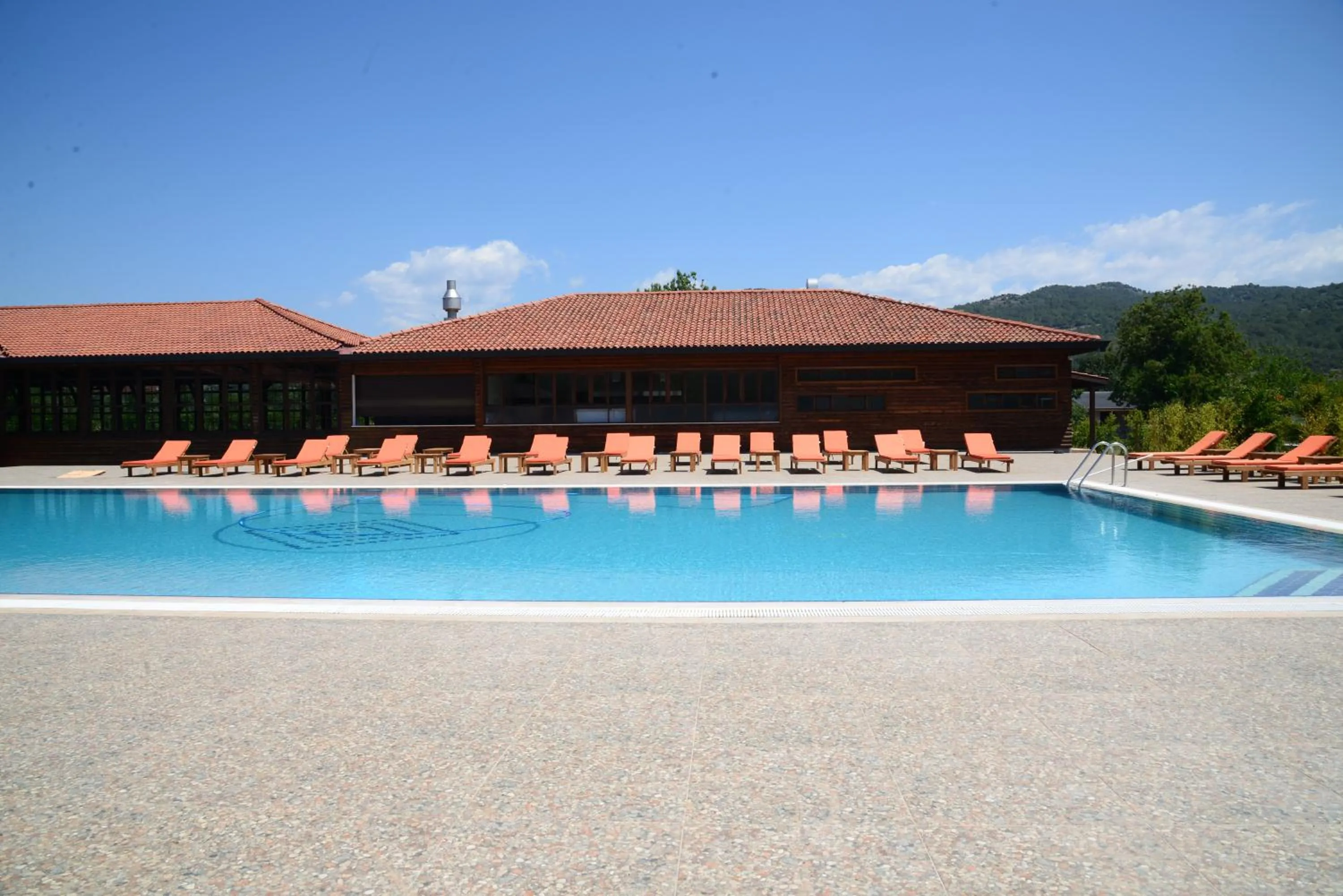 Swimming pool in Enso Inn