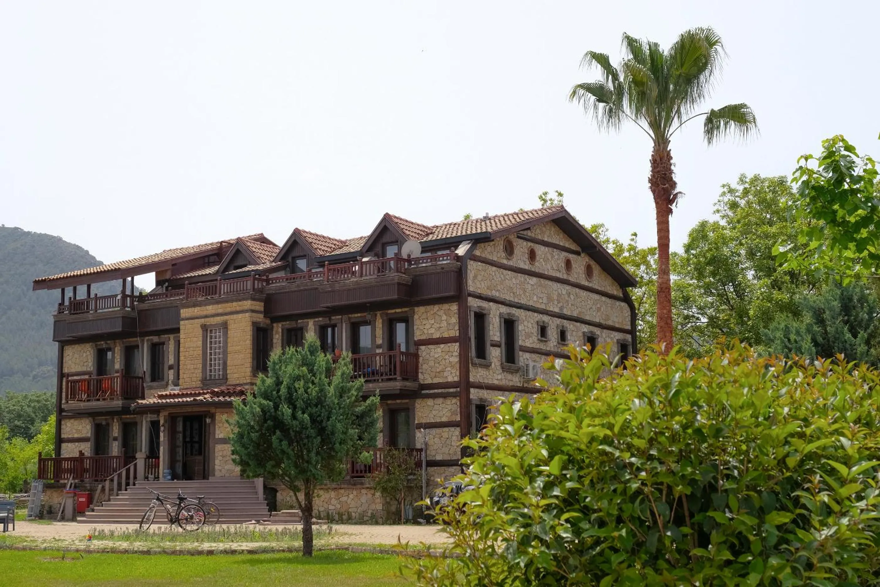 Property building in Enso Inn