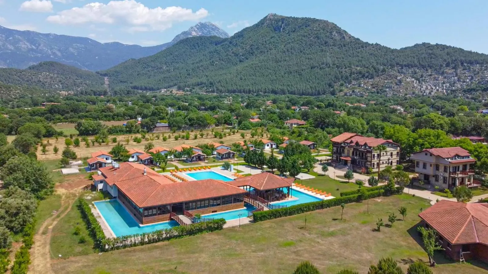 Property building in Enso Inn