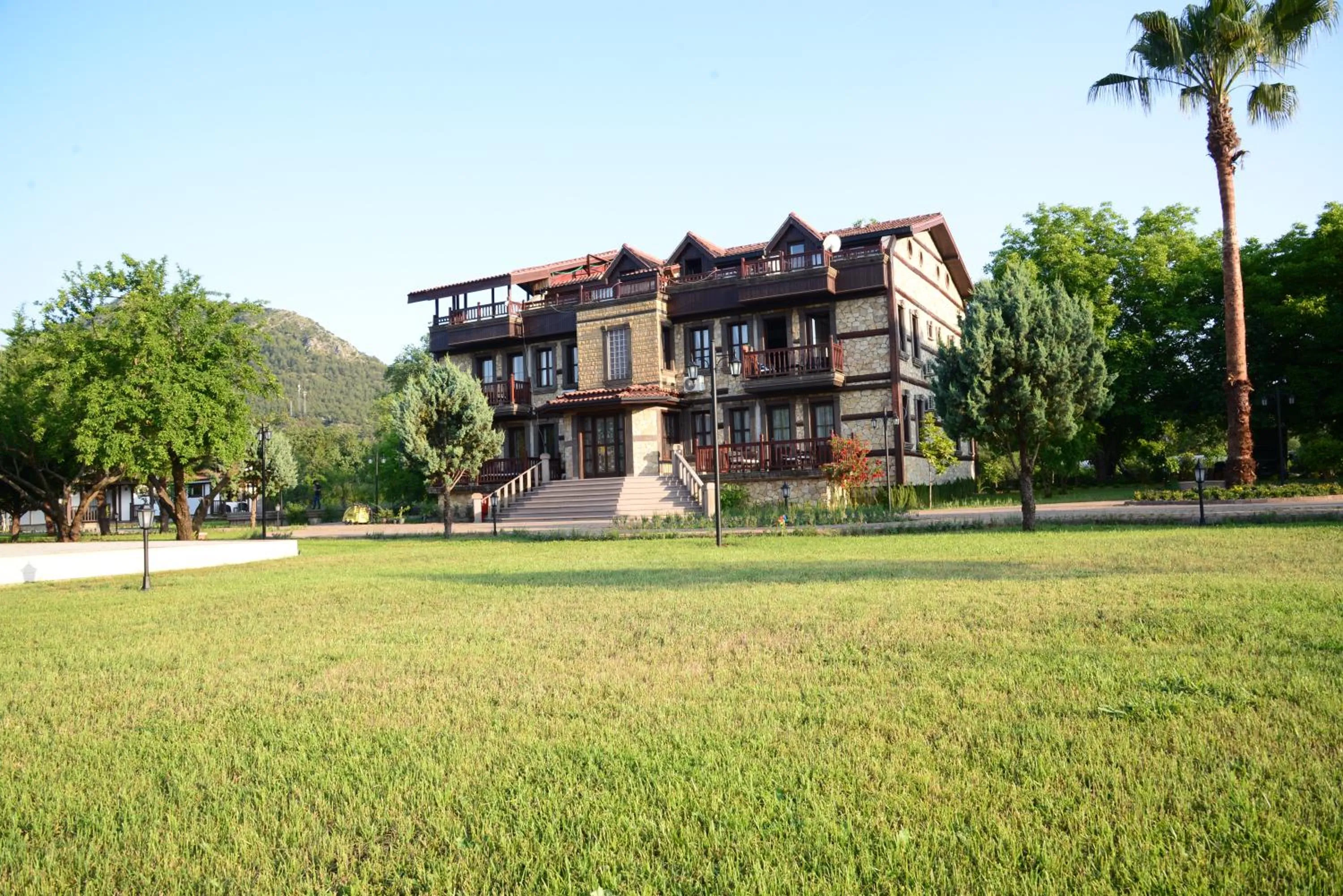 Property building in Enso Inn