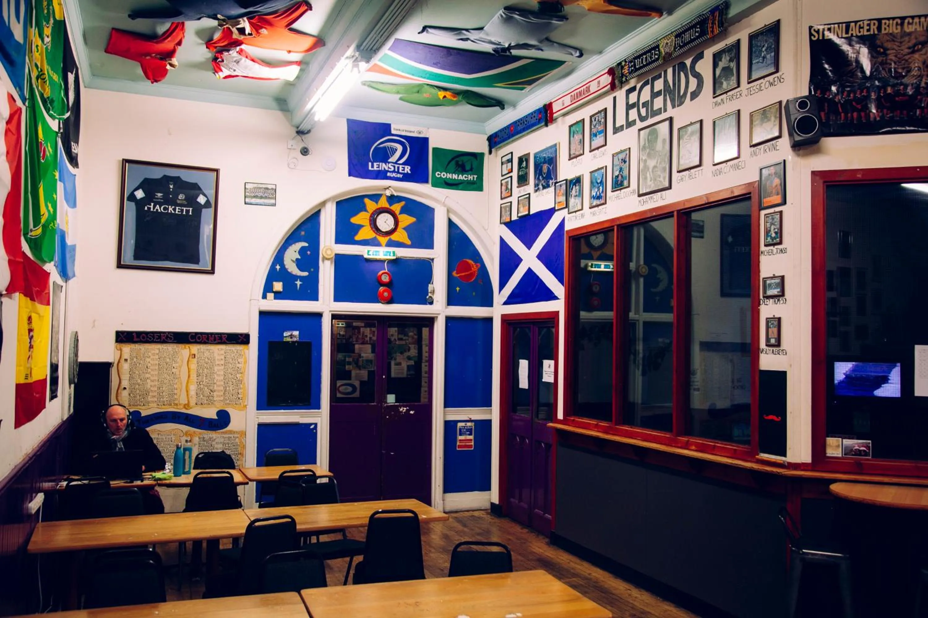 Communal lounge/ TV room in Belford Hostel