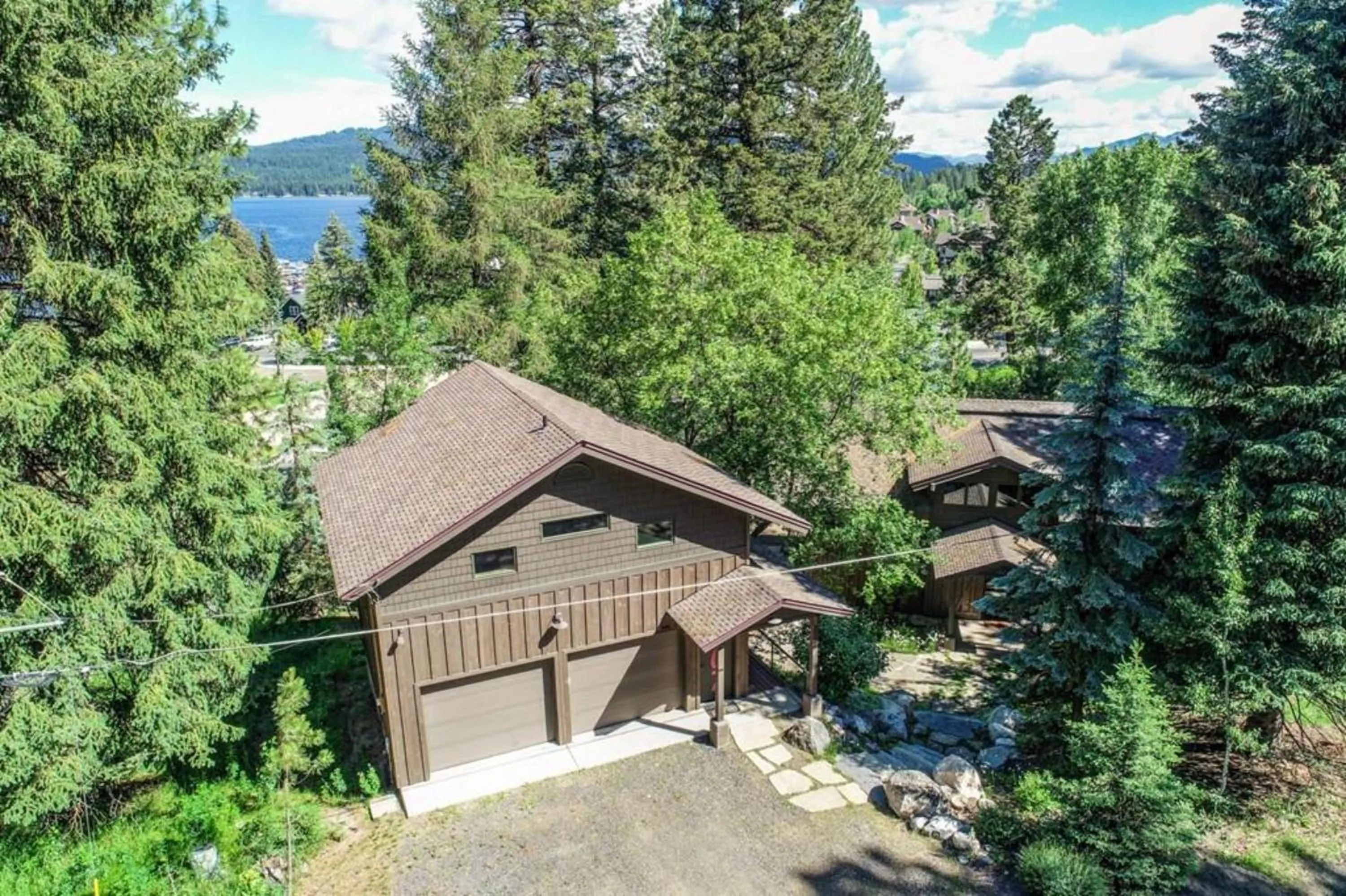 Property building in Mackinaw Manor by Casago McCall - Donerightmanagement