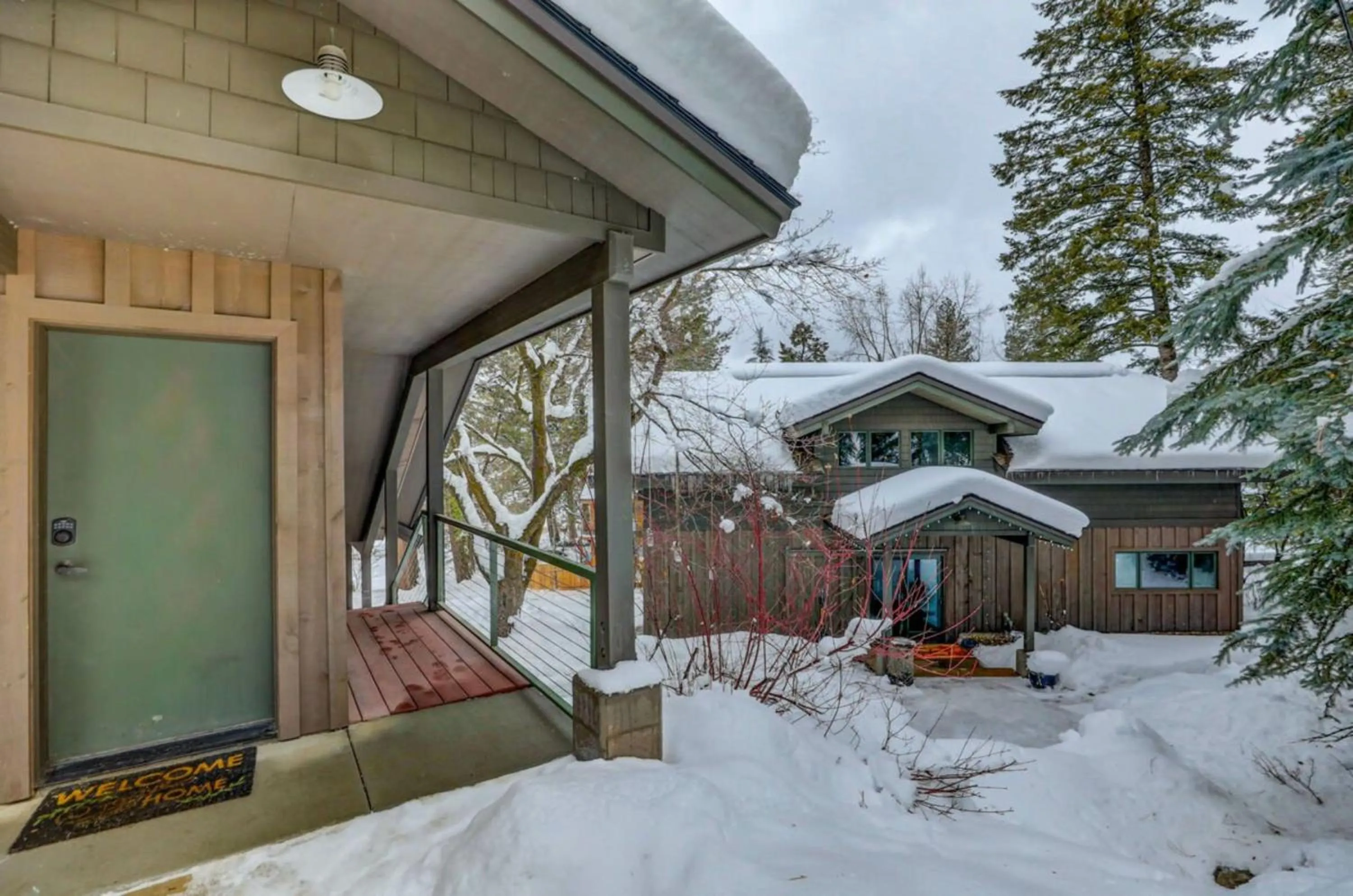 Property building in Mackinaw Manor by Casago McCall - Donerightmanagement