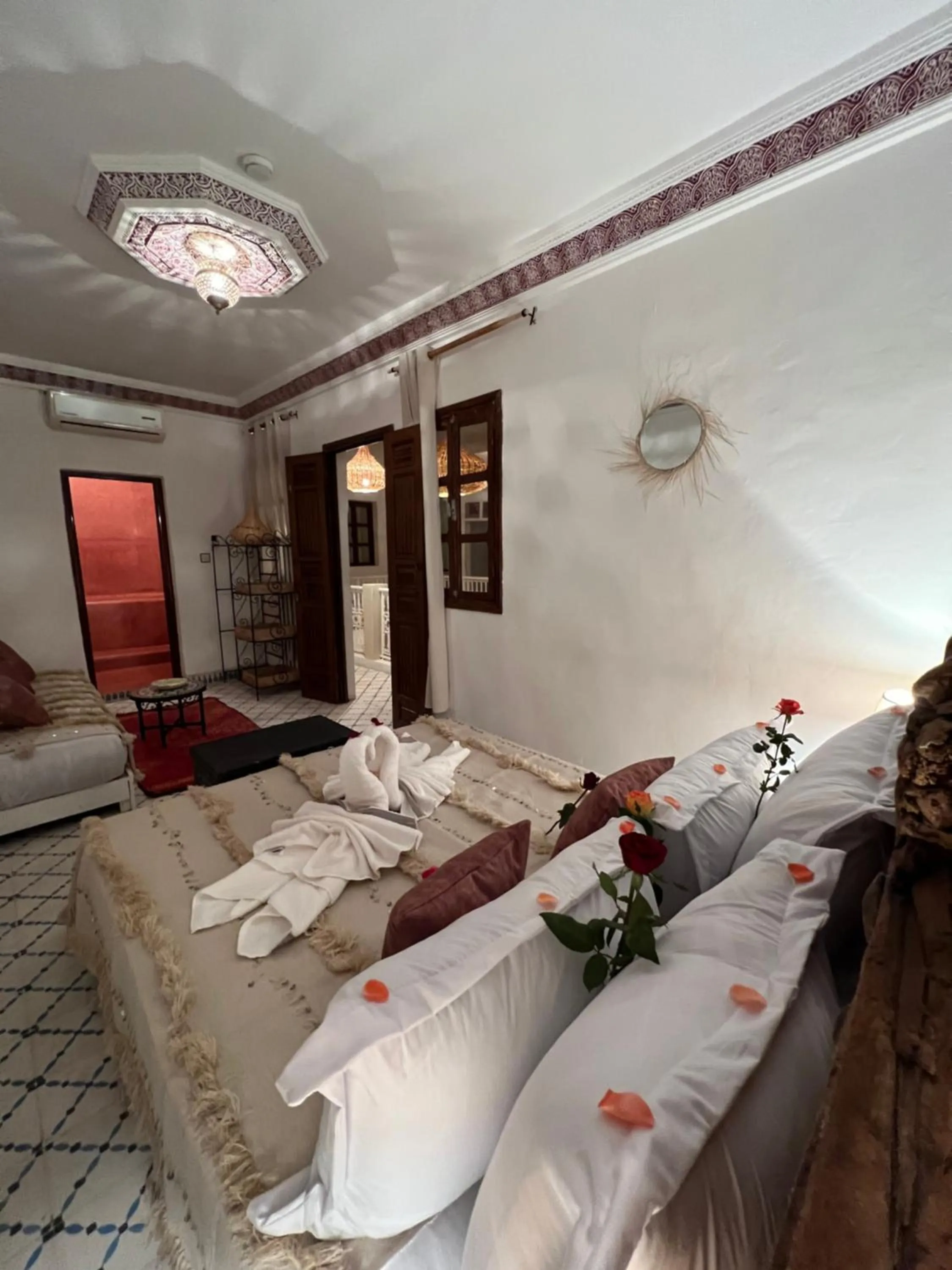 Photo of the whole room, Bed in Riad Malfa