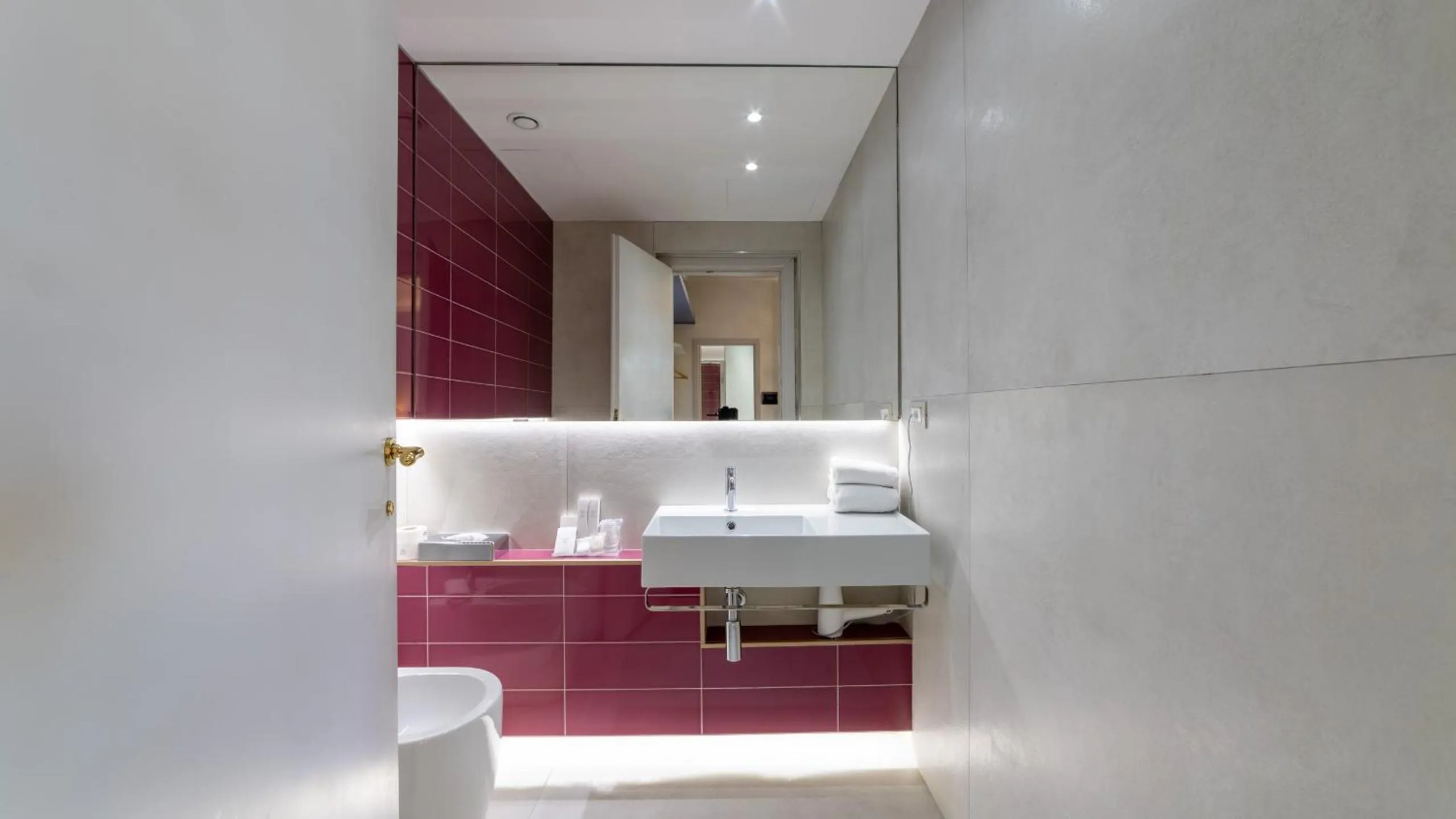 Bathroom, Bed in Hotel Salus Terme - Adults Only