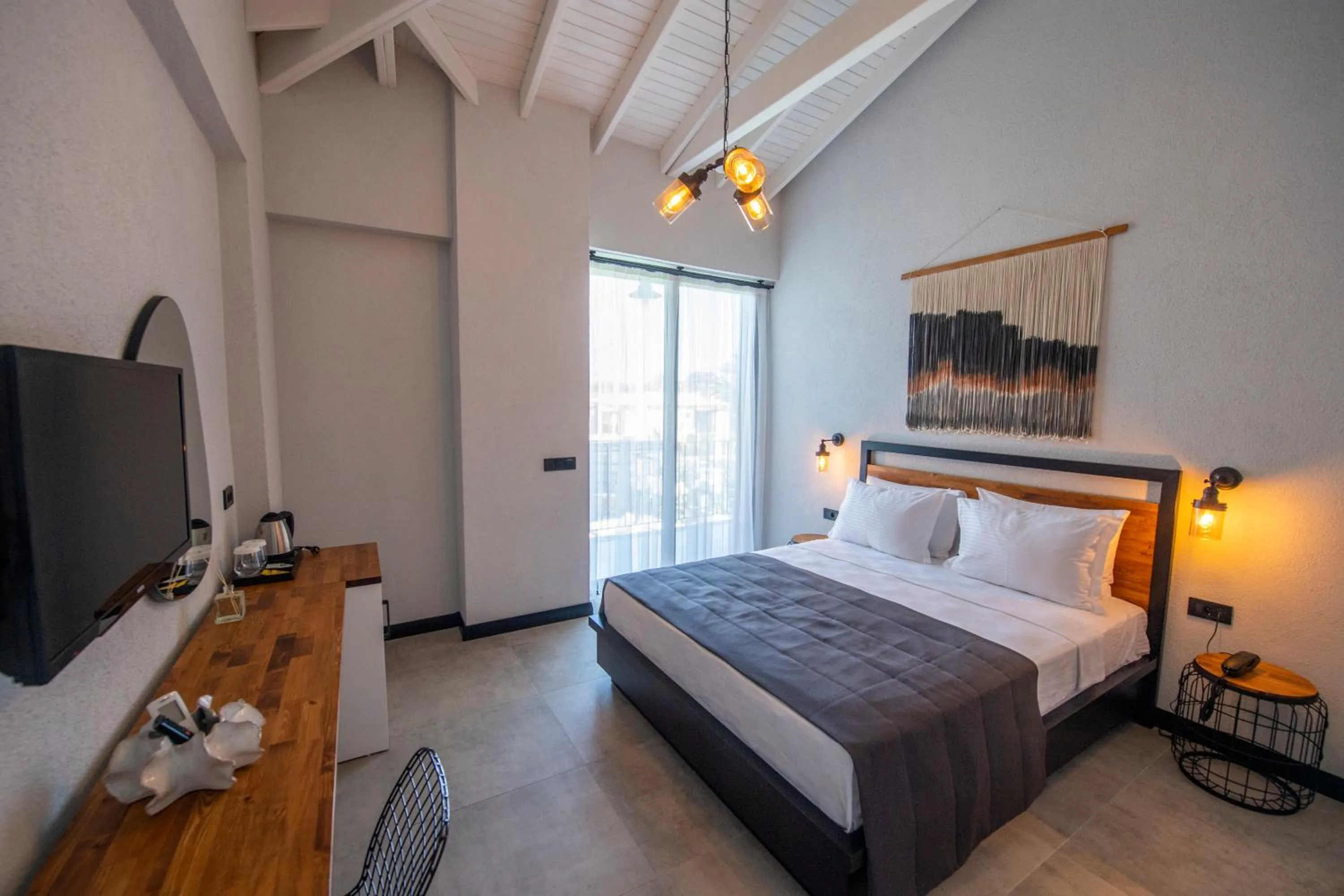 Photo of the whole room, Bed in Primus Alacati Adult Only