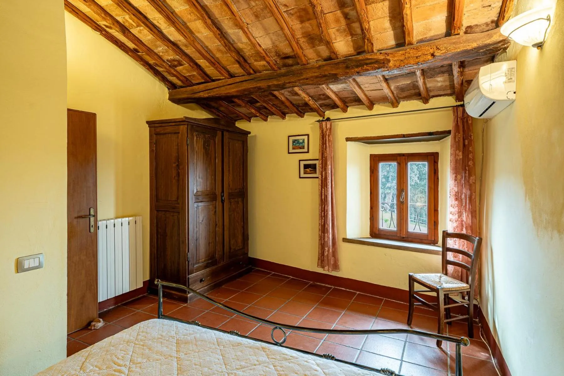 Bed in Antico Borgo Poggiarello