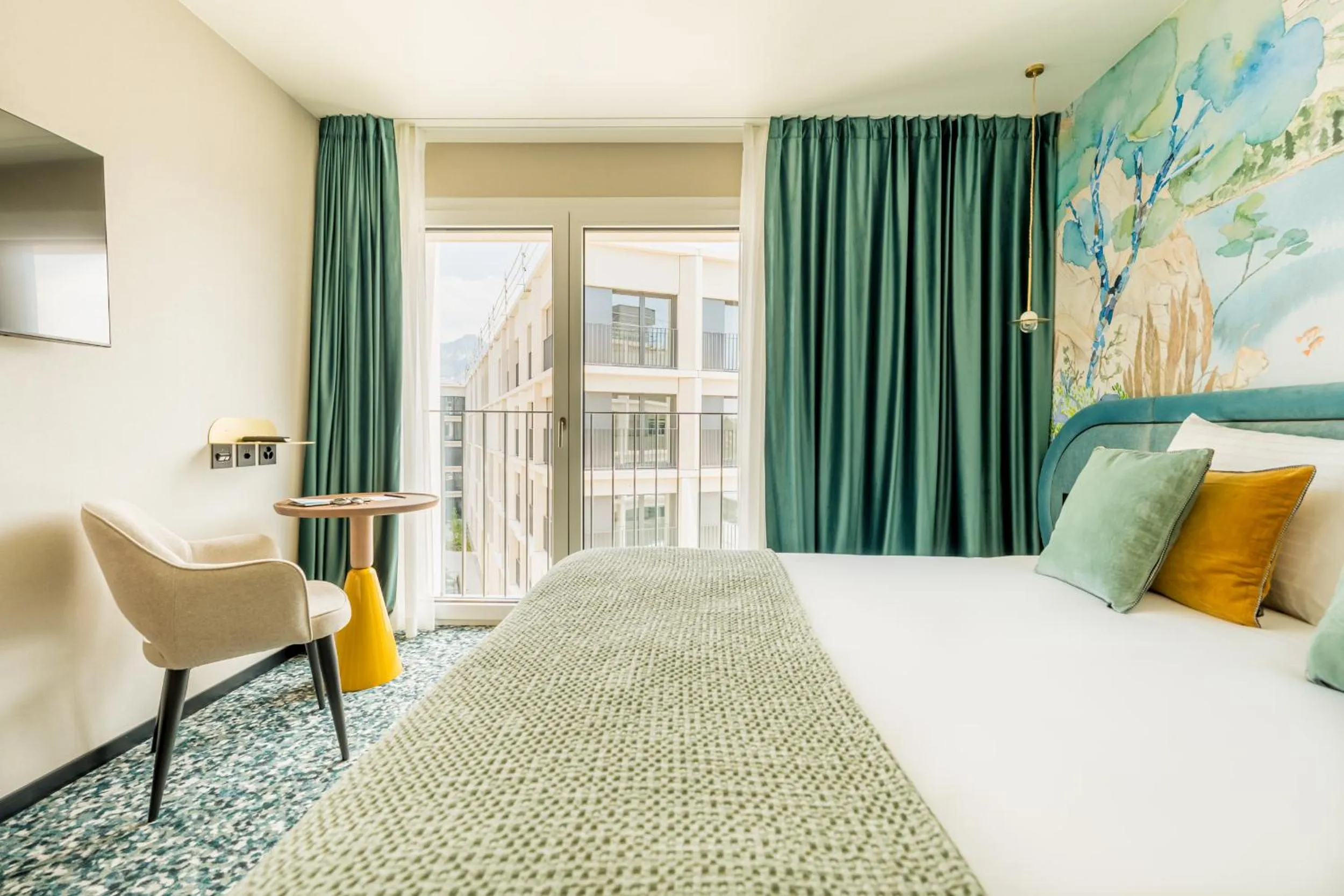 Photo of the whole room, Bed in Hotel D Bulle - La Gruyère