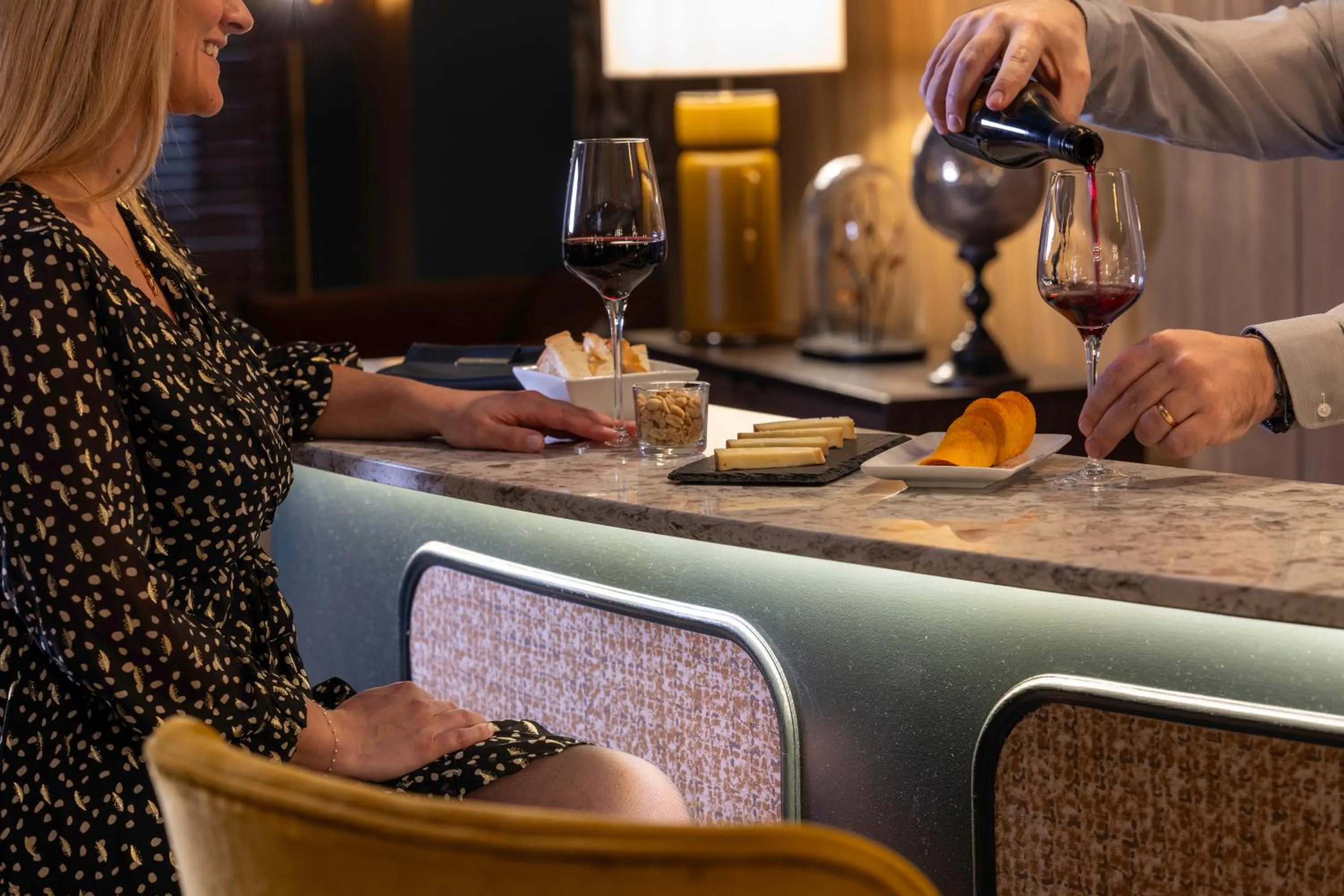 Lounge or bar in Hotel D Bulle - La Gruyère