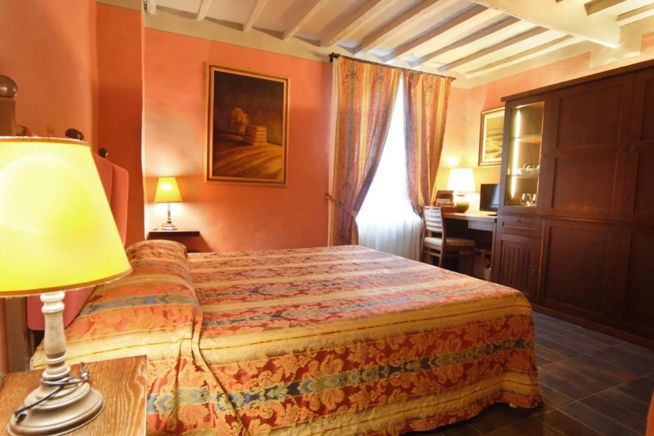 Photo of the whole room, Bed in Locanda Viani