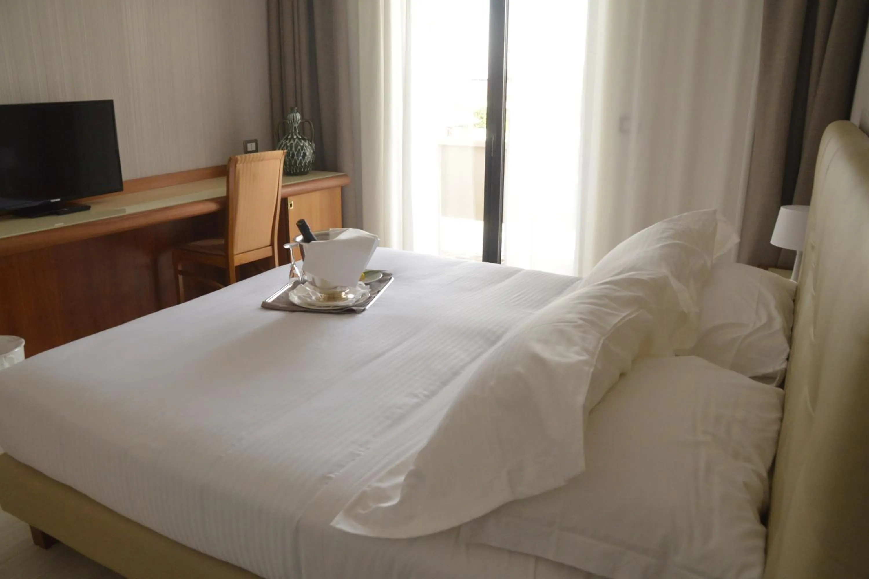 Bedroom, Bed in D'Aragona Lifestyle Hotel