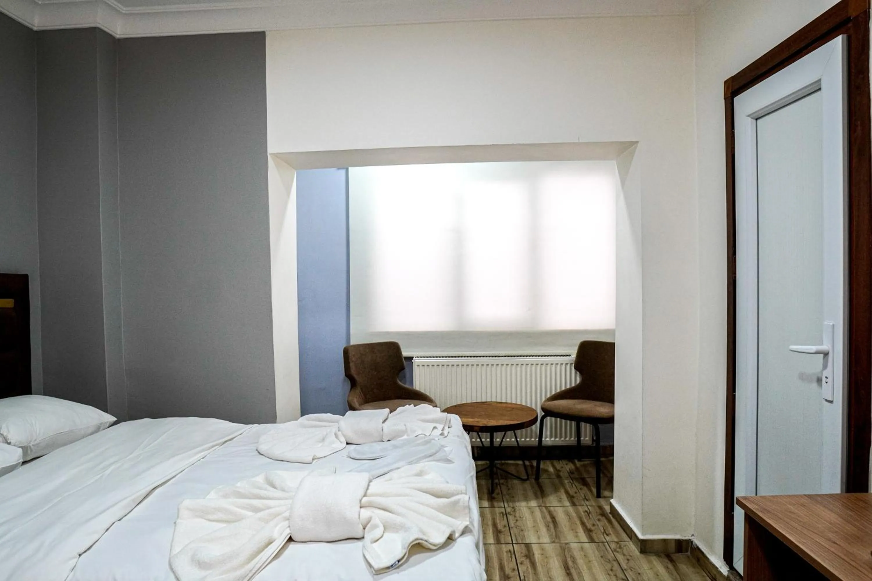 Photo of the whole room, Bed in LAOS OTEL