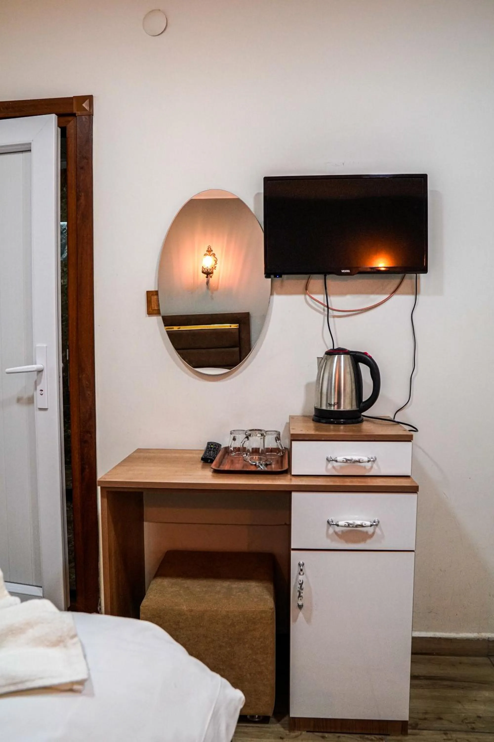 TV and multimedia, Bed in LAOS OTEL