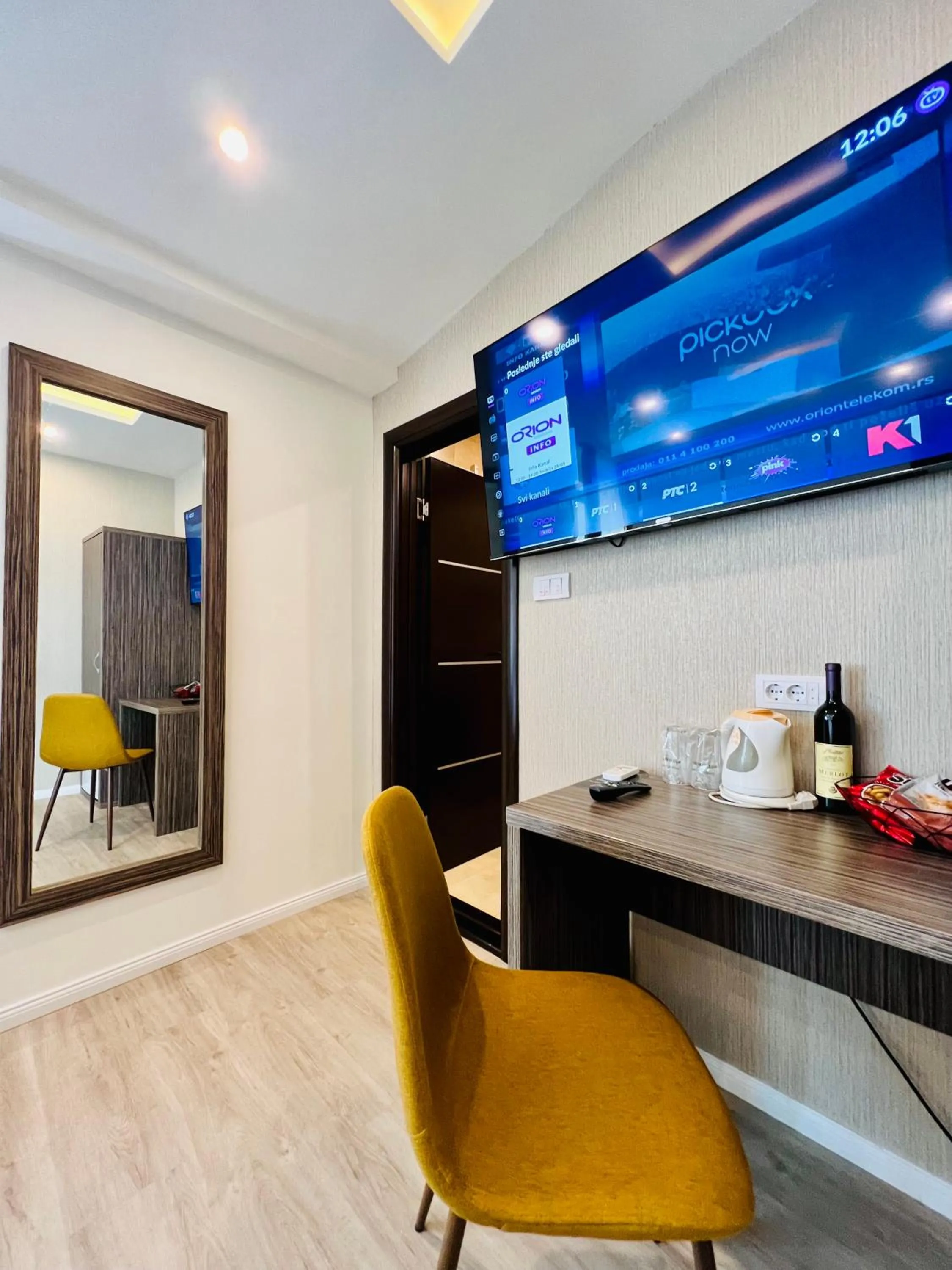 Coffee/tea facilities in Side One Design Hotel Garni