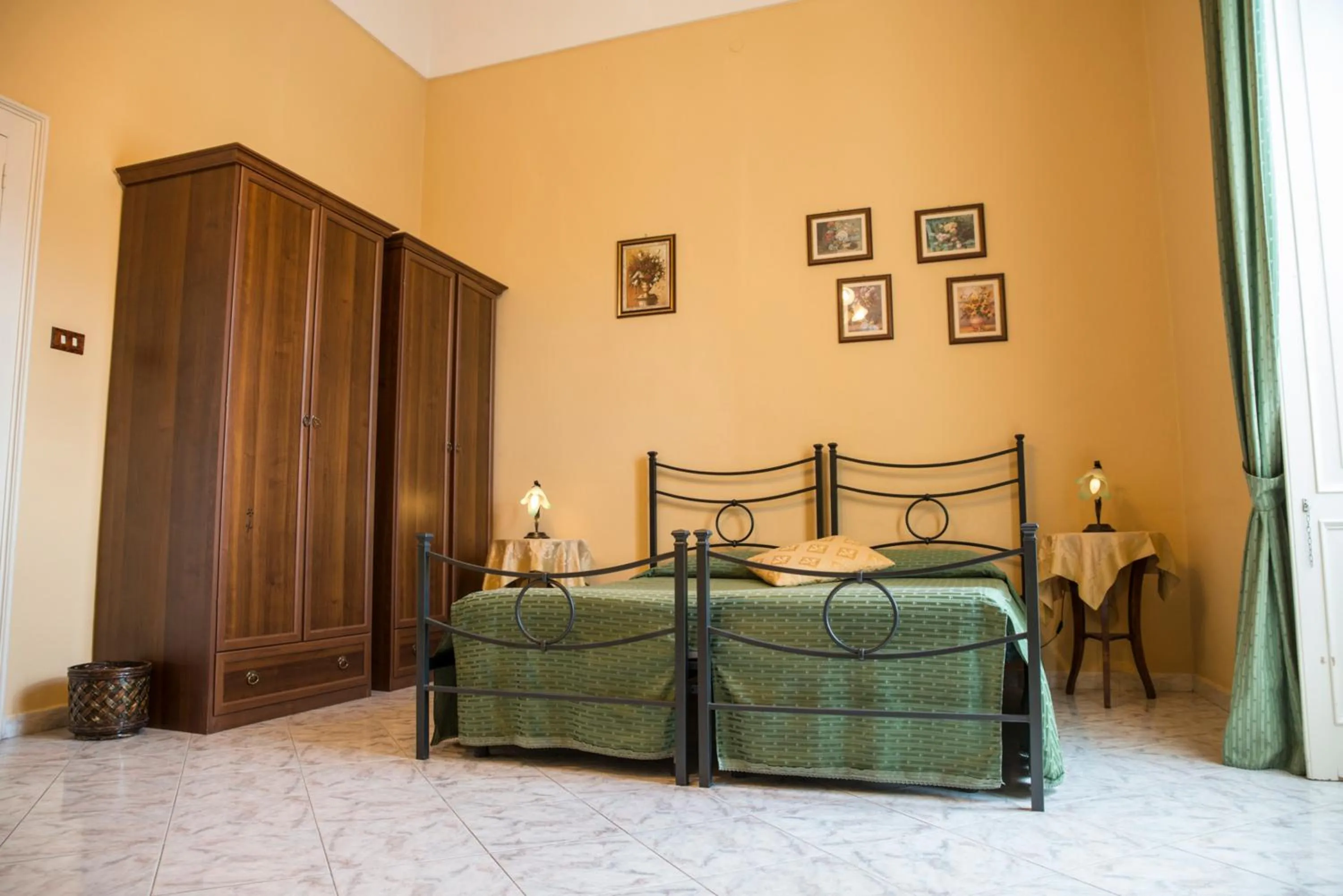 Bedroom, Bed in Sognando Ortigia