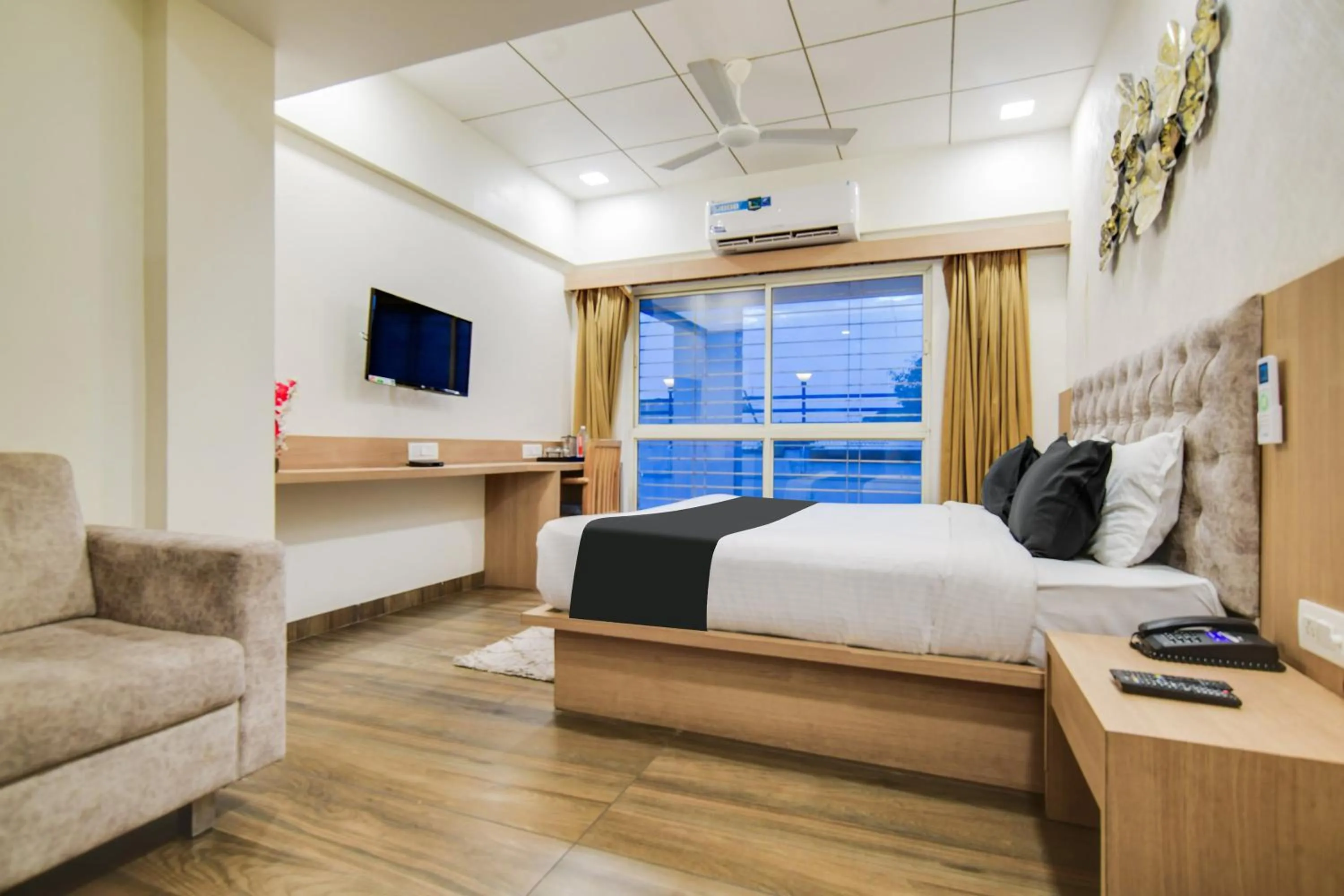 Bedroom, Bed in Townhouse Oak PTC Indore Junction