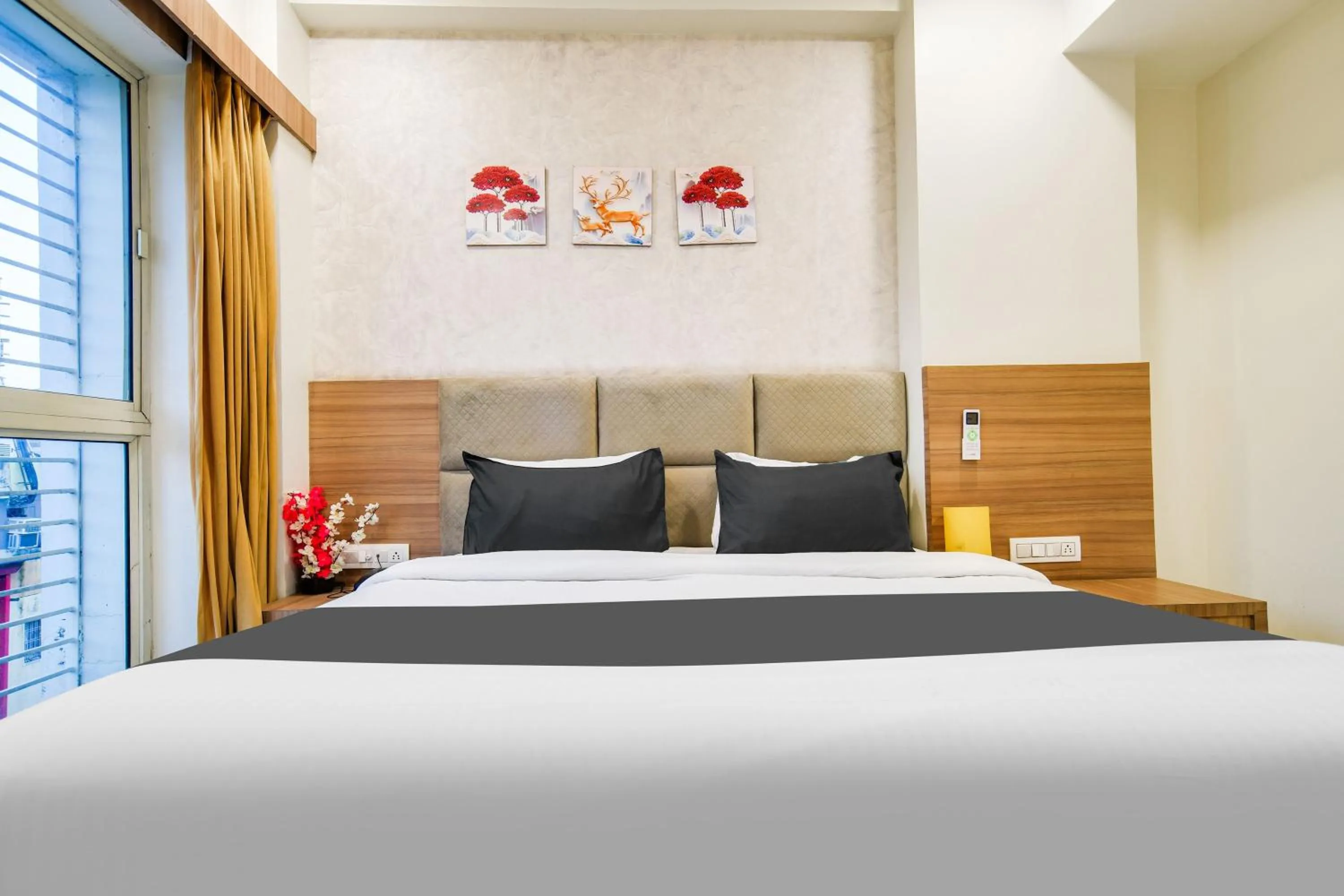 Bedroom, Bed in Townhouse Oak PTC Indore Junction