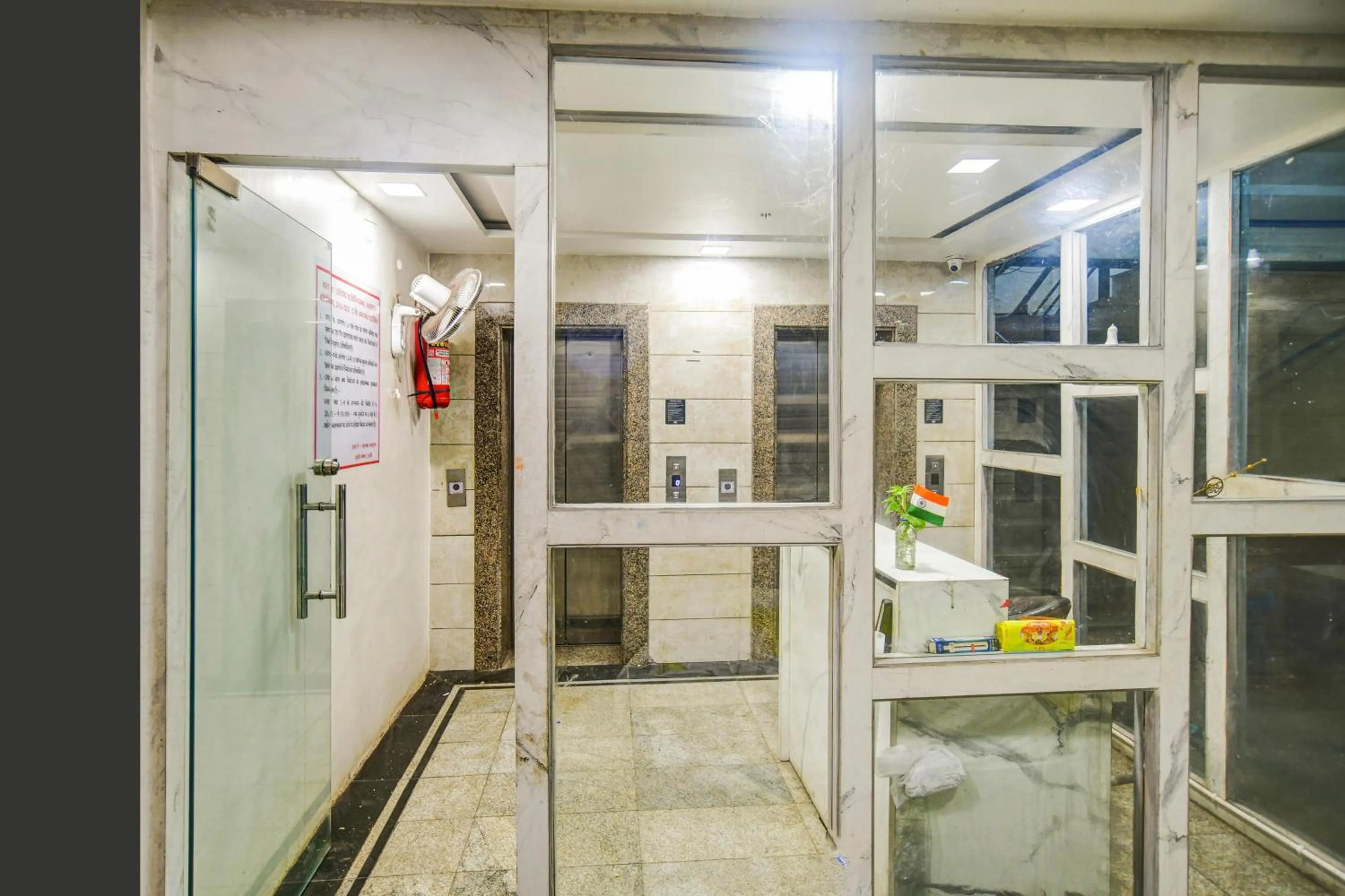 Facade/entrance in Townhouse Oak PTC Indore Junction