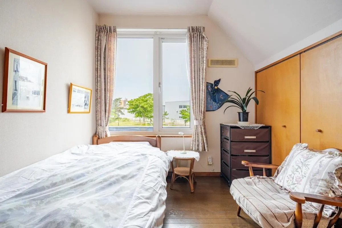 Property building, Bed in Sapporoの実家 B&B Yoshida