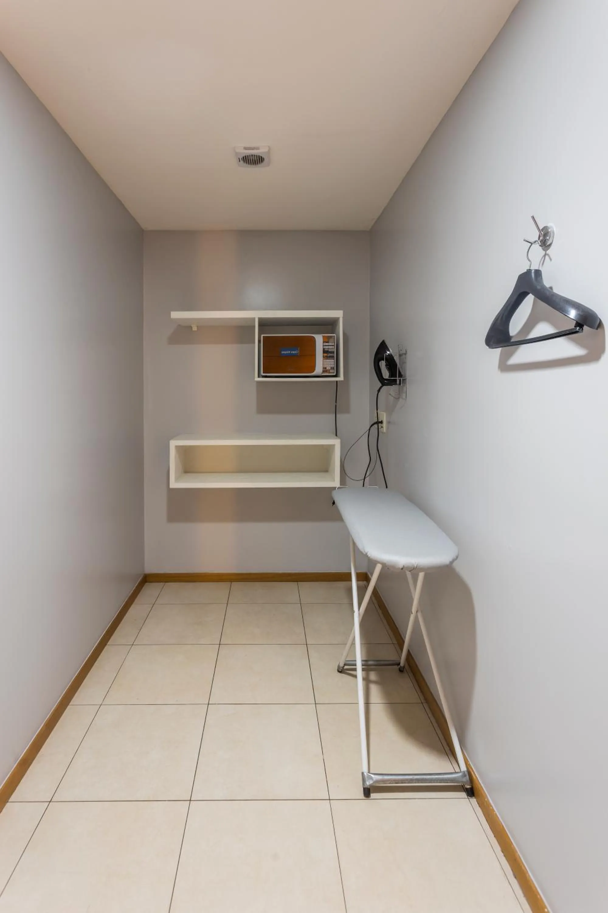 flat iron in ibis Styles Belém do Pará