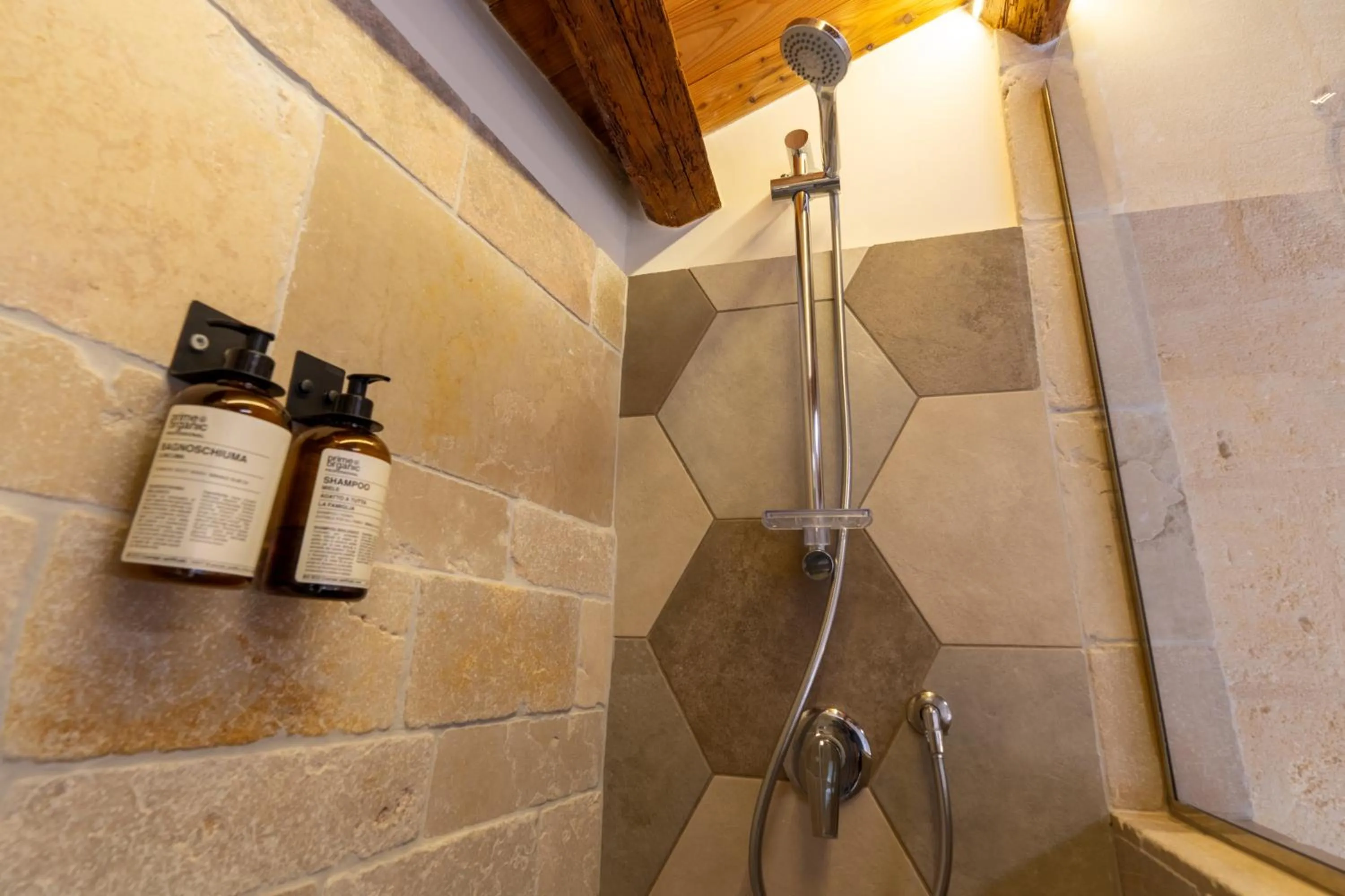 Shower in B&B Palazzo Vittoria