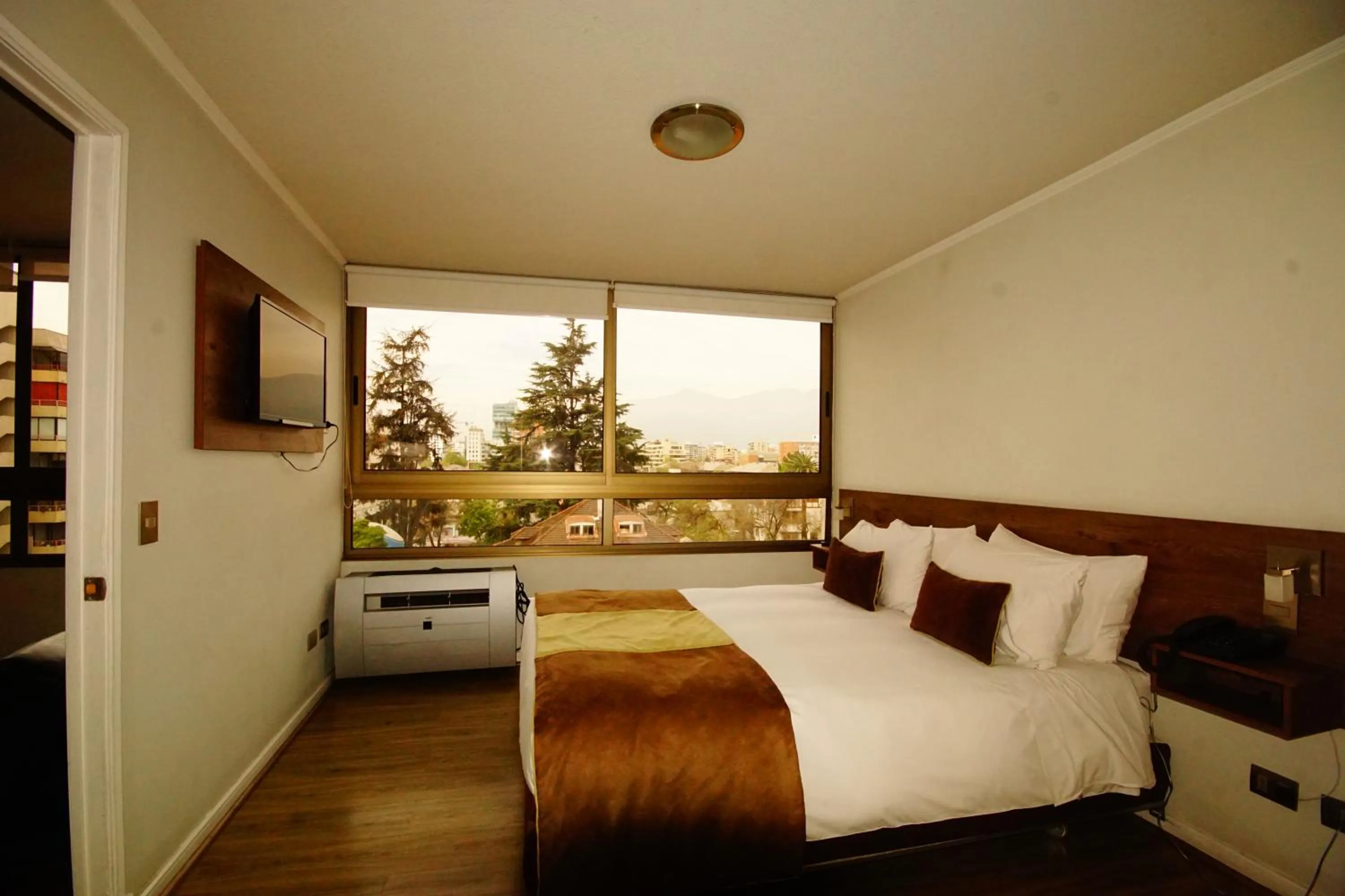 Text overlay, Bed in Apart Hotel Providencia