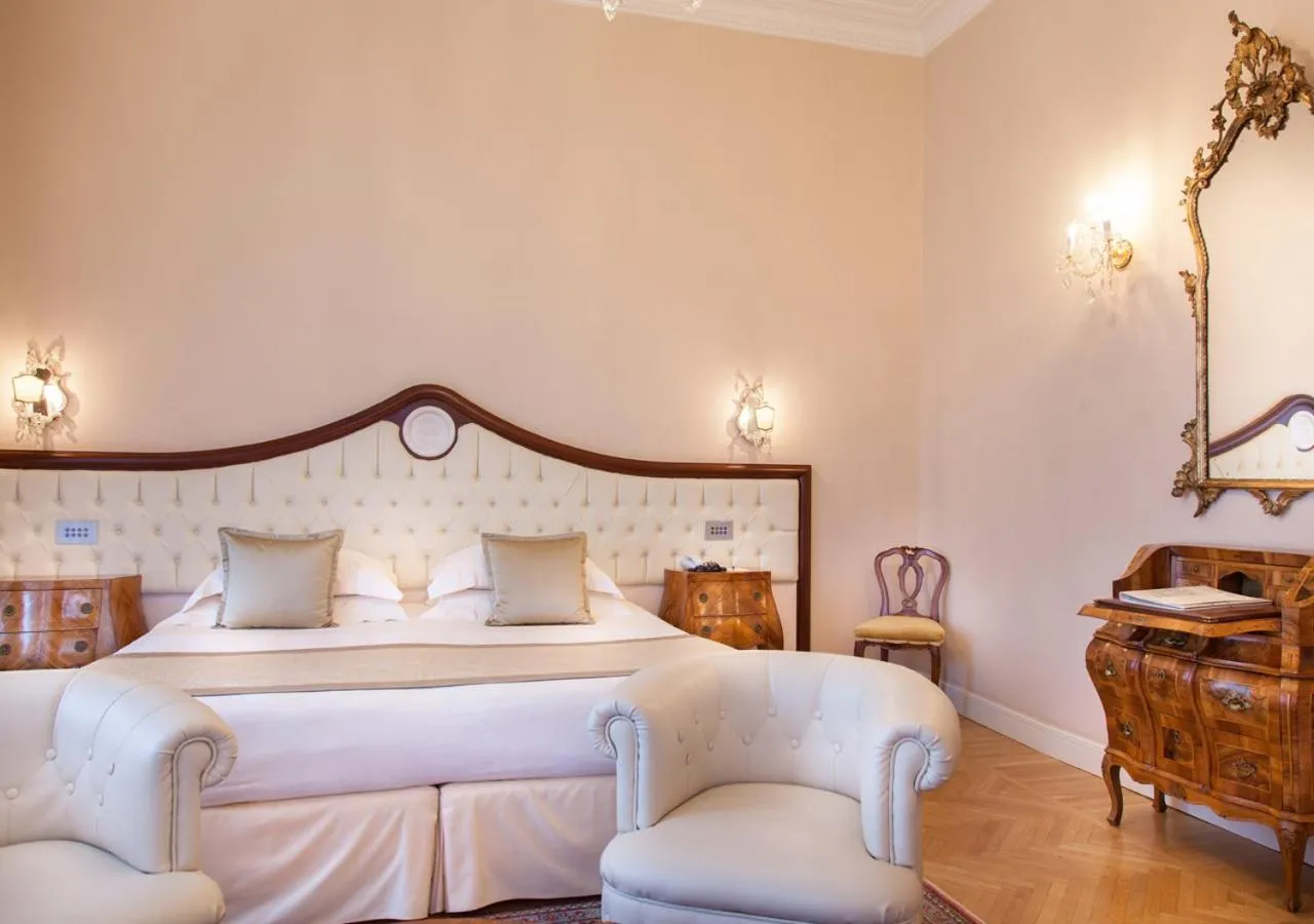 Bedroom, Bed in Grand Hotel Rimini