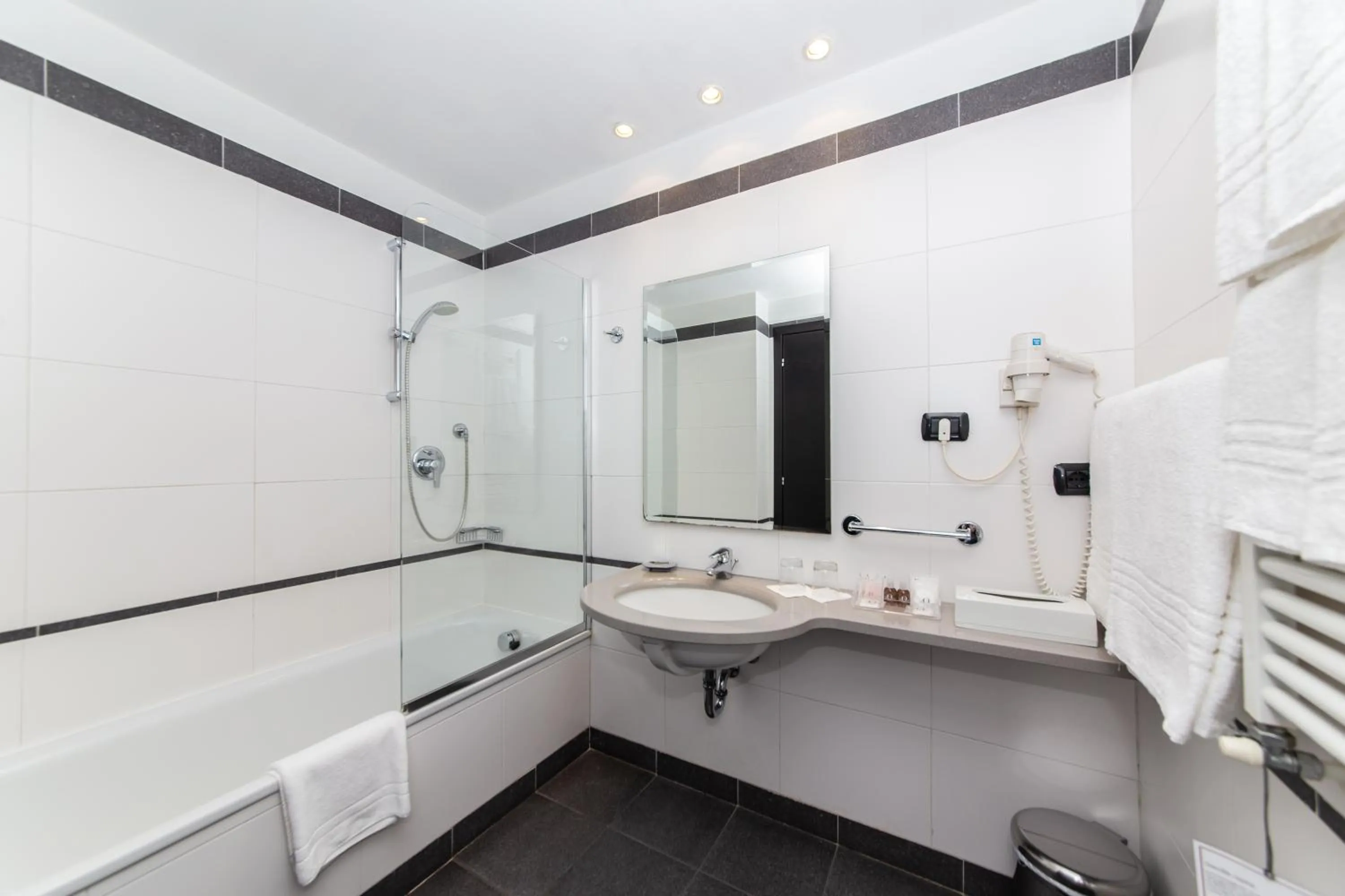 Hot Tub in Art Hotel Olympic