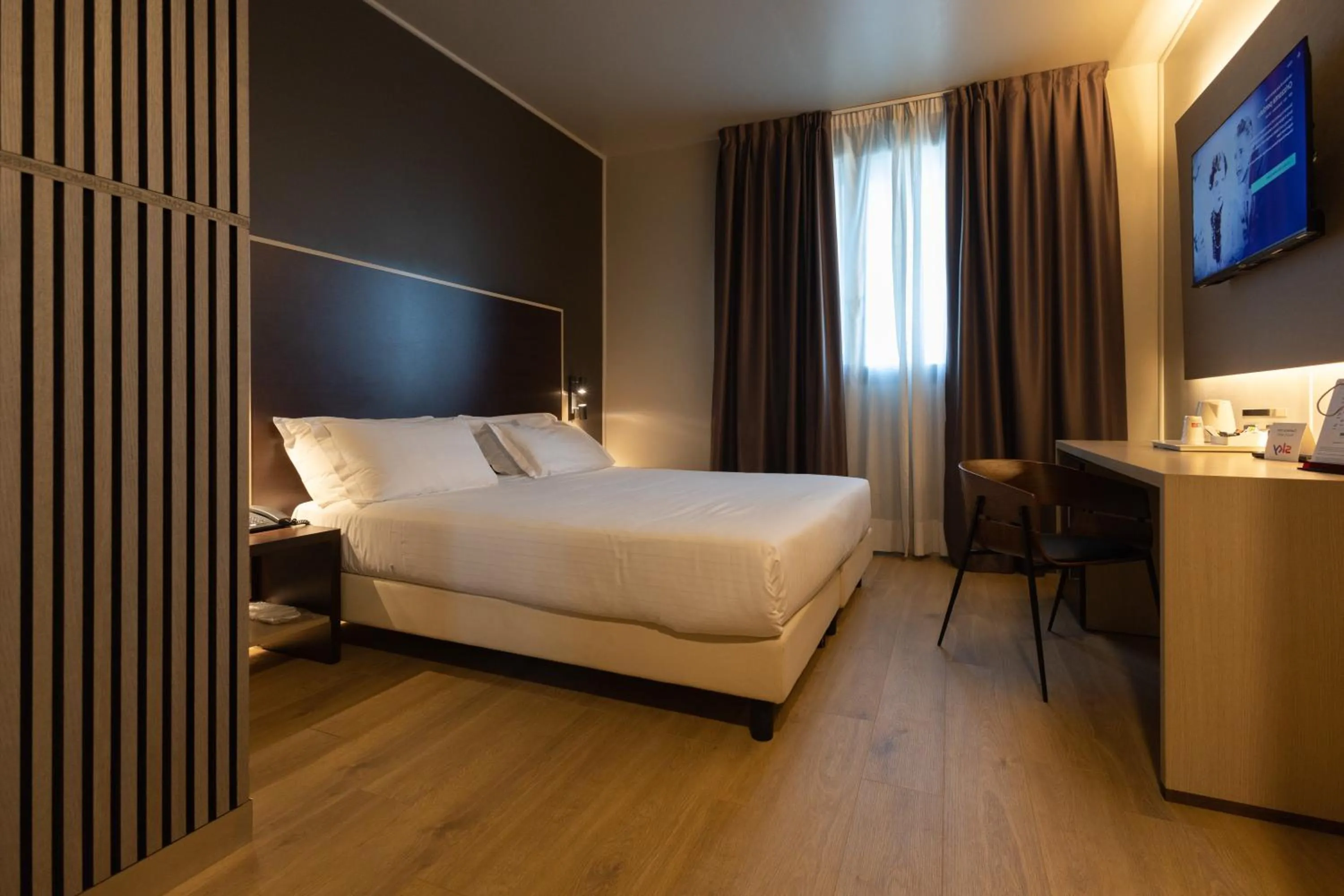 Bedroom, Bed in Art Hotel Olympic