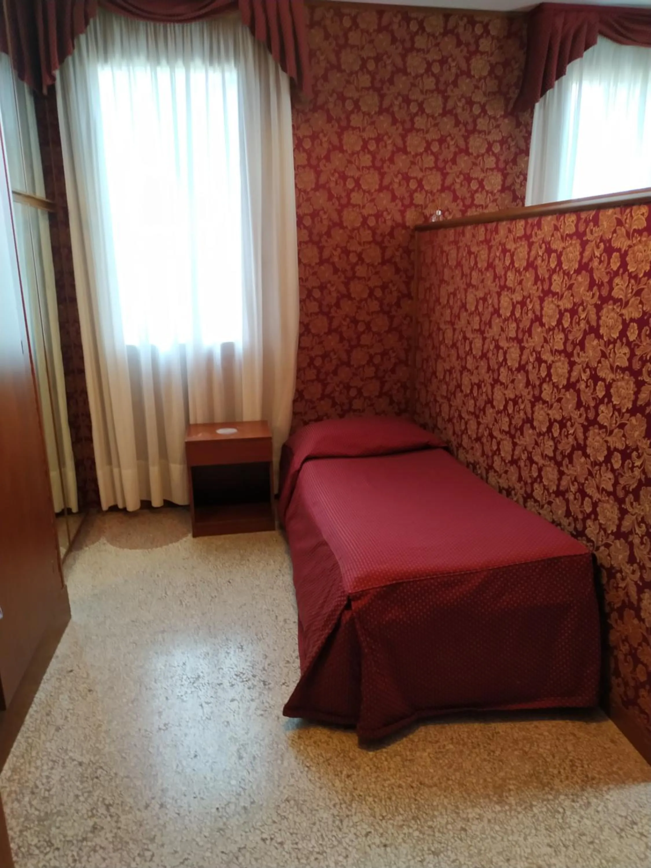 Bed in Atlantide Hotel