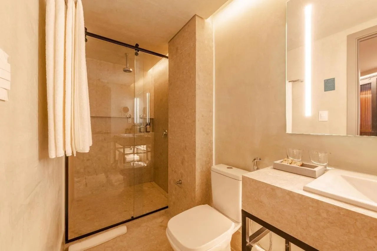 Toilet in BA'RA Hotel