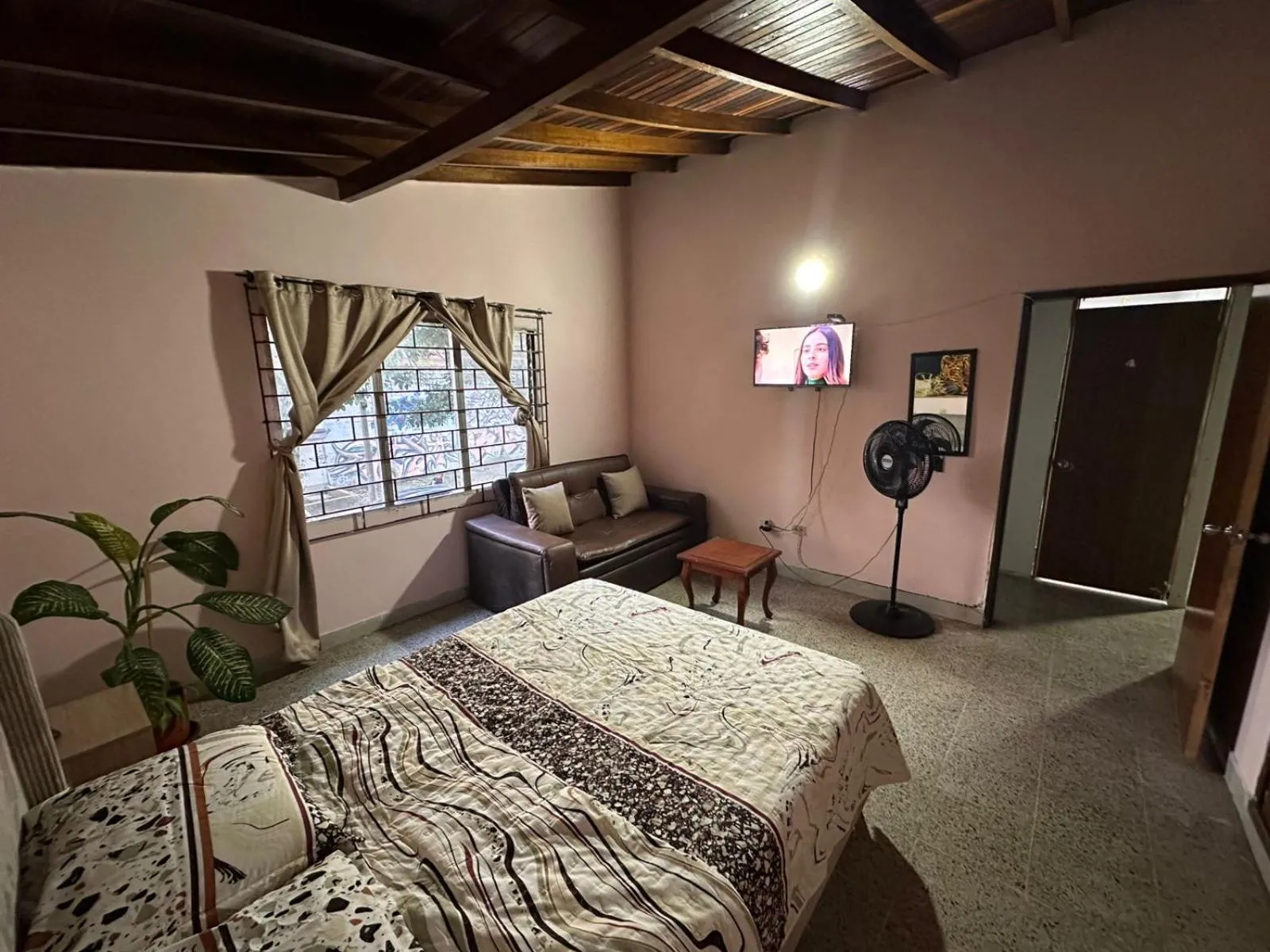 Photo of the whole room, Bed in Hostel Urban City Medellin