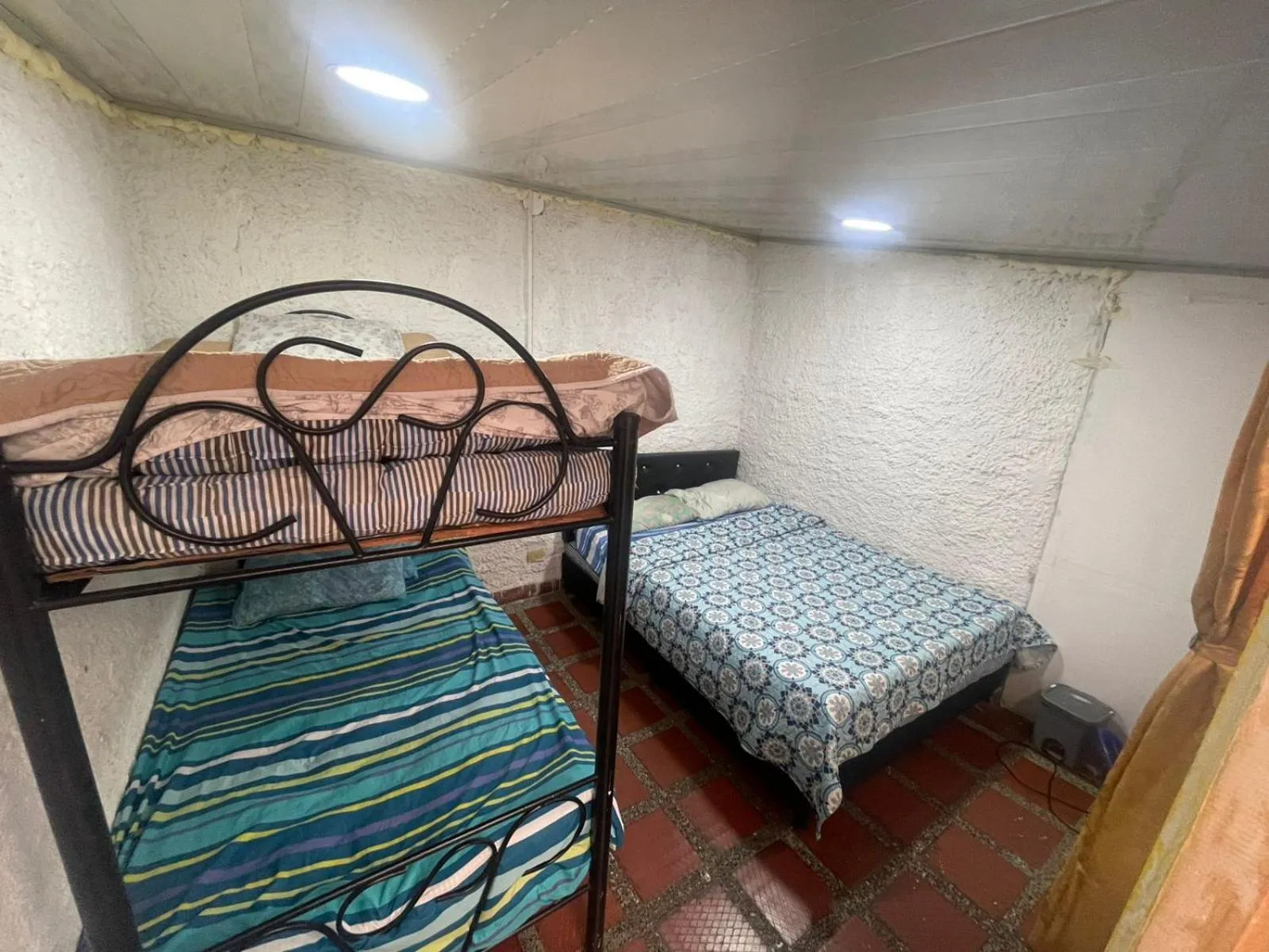 Photo of the whole room, Bed in Hostel Urban City Medellin