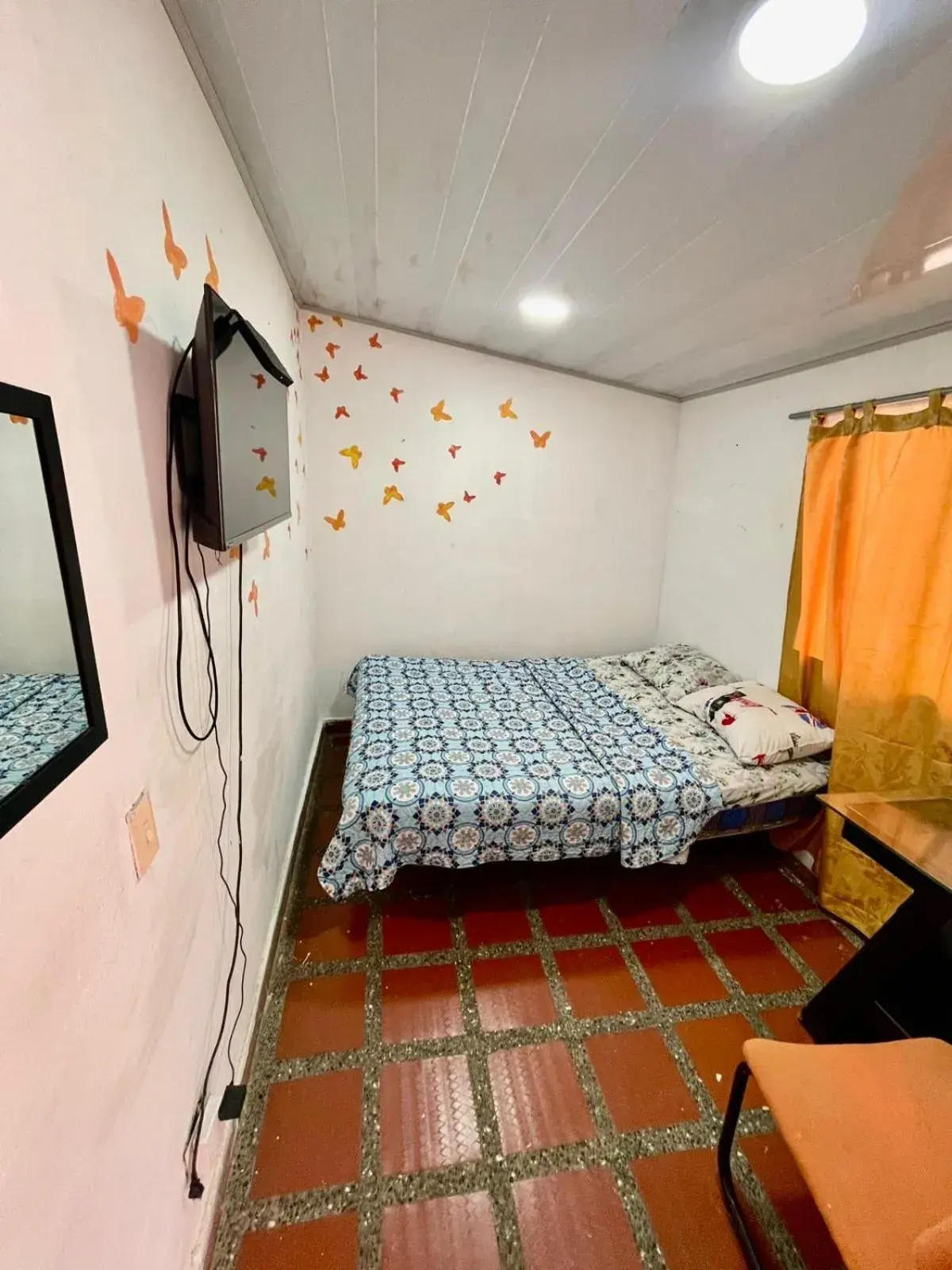 Standard Double Room with Shared Bathroom - single occupancy in Hostel Urban City Medellin Standard Double Room with Shared Bathroom - single occupancy in Hostel Urban City Medellin