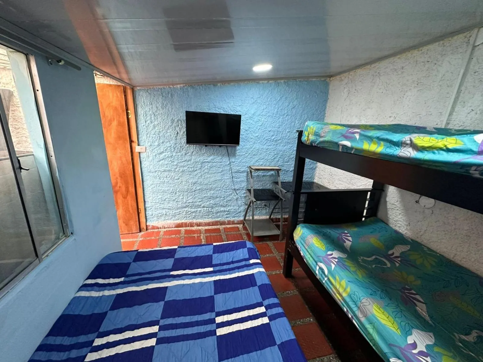 Photo of the whole room, Bed in Hostel Urban City Medellin