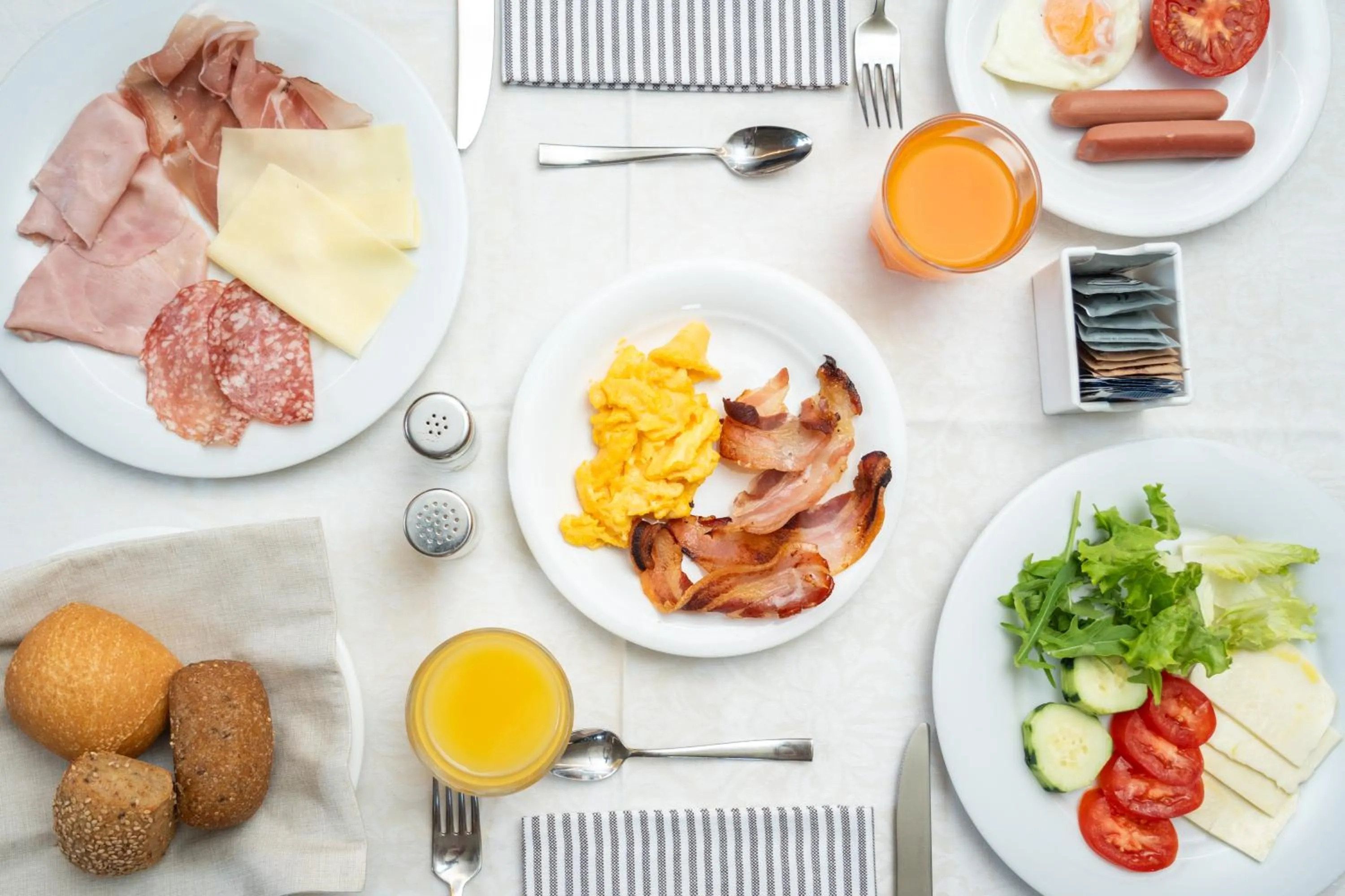 Food and drinks in Caravel Bike Hotel