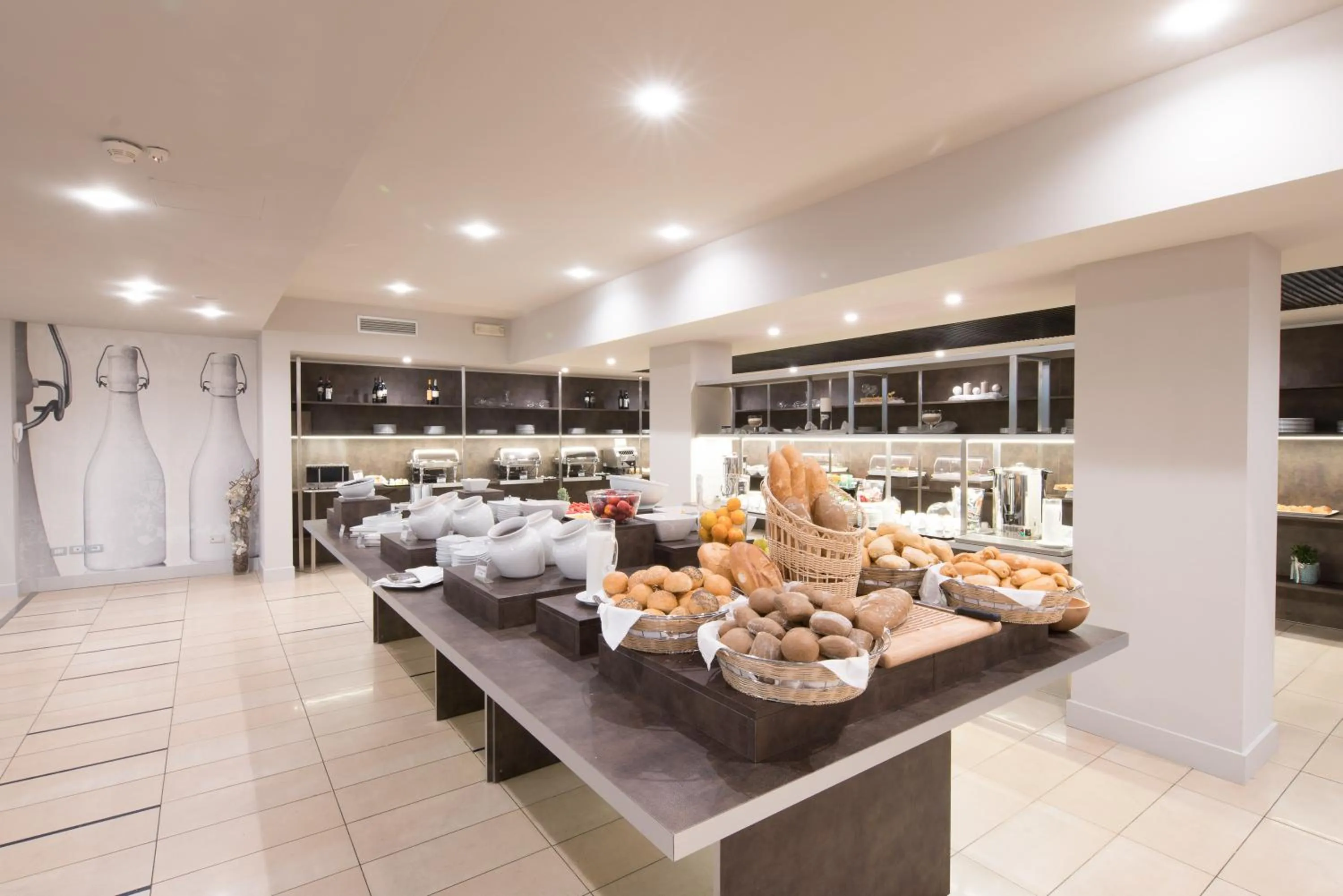 Food and drinks in Caravel Bike Hotel